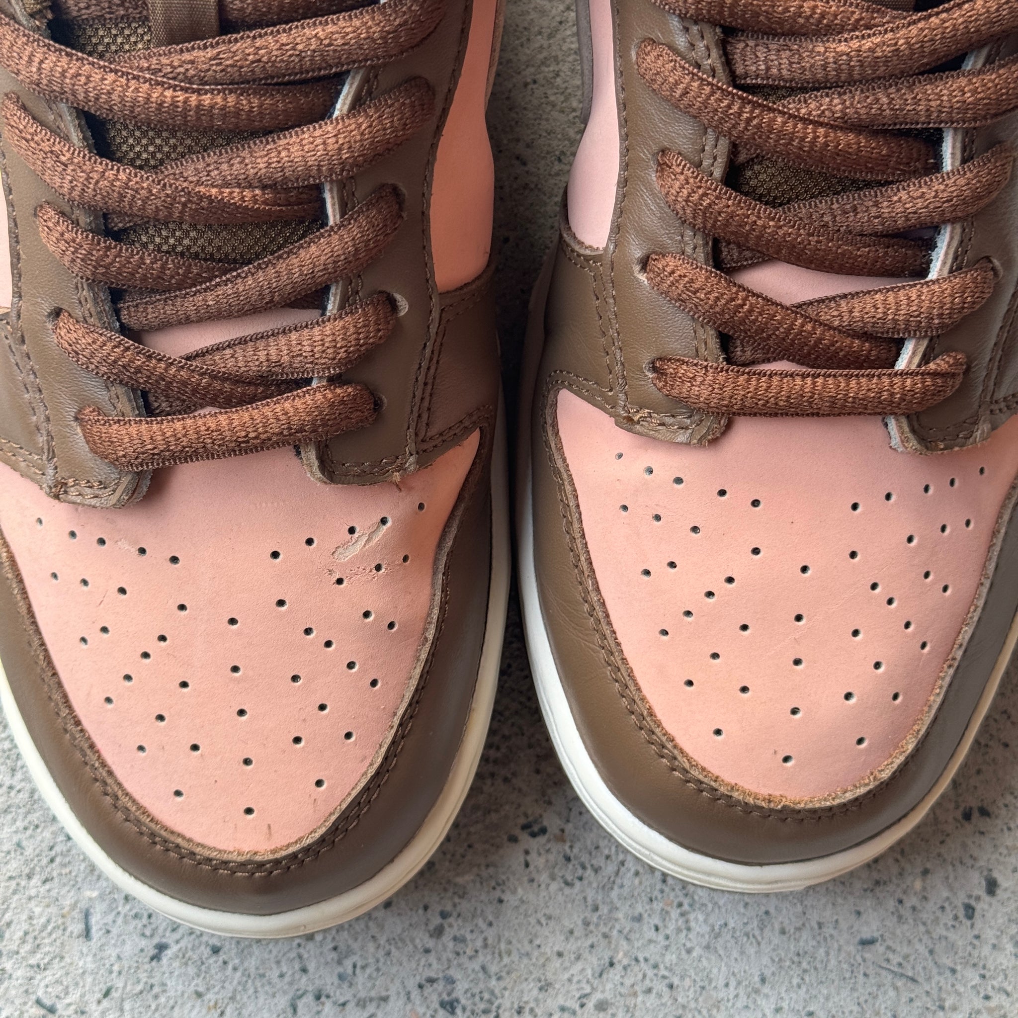 10.5 US - NIKE SB DUNK LOW STUSSY W BOX 2005