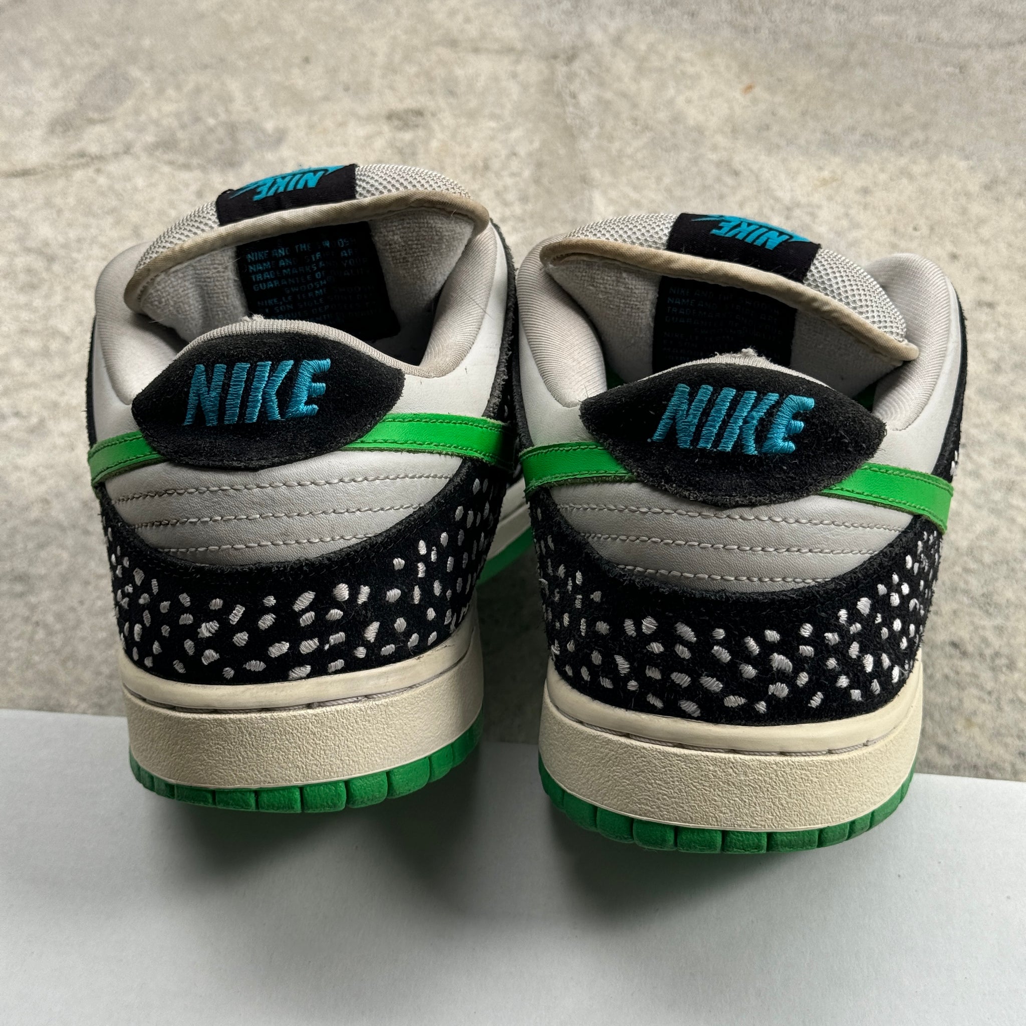 11 US - NIKE SB DUNK LOW LOON 2010