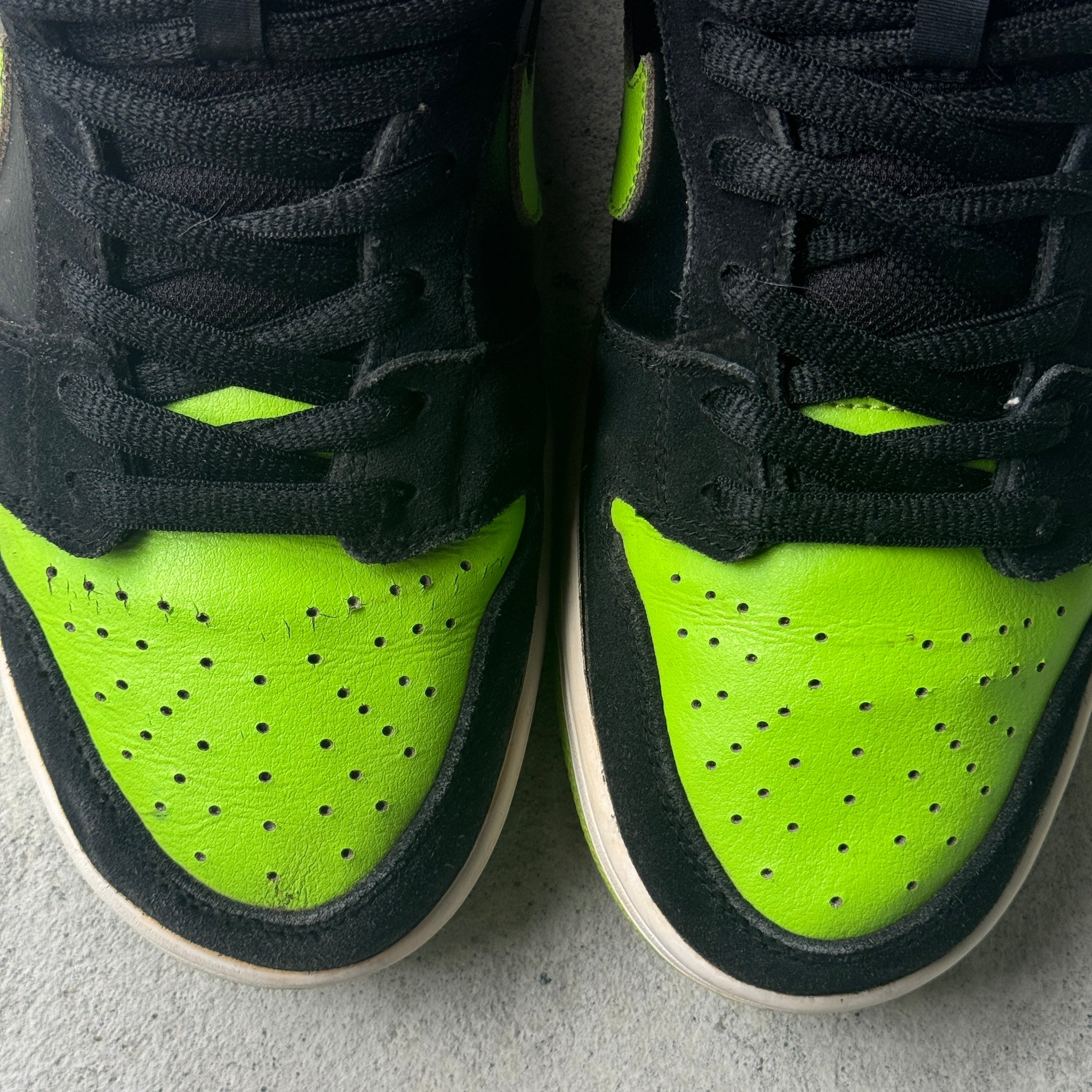 12 US - NIKE SB DUNK LOW JPACK NEON W BOX 2010
