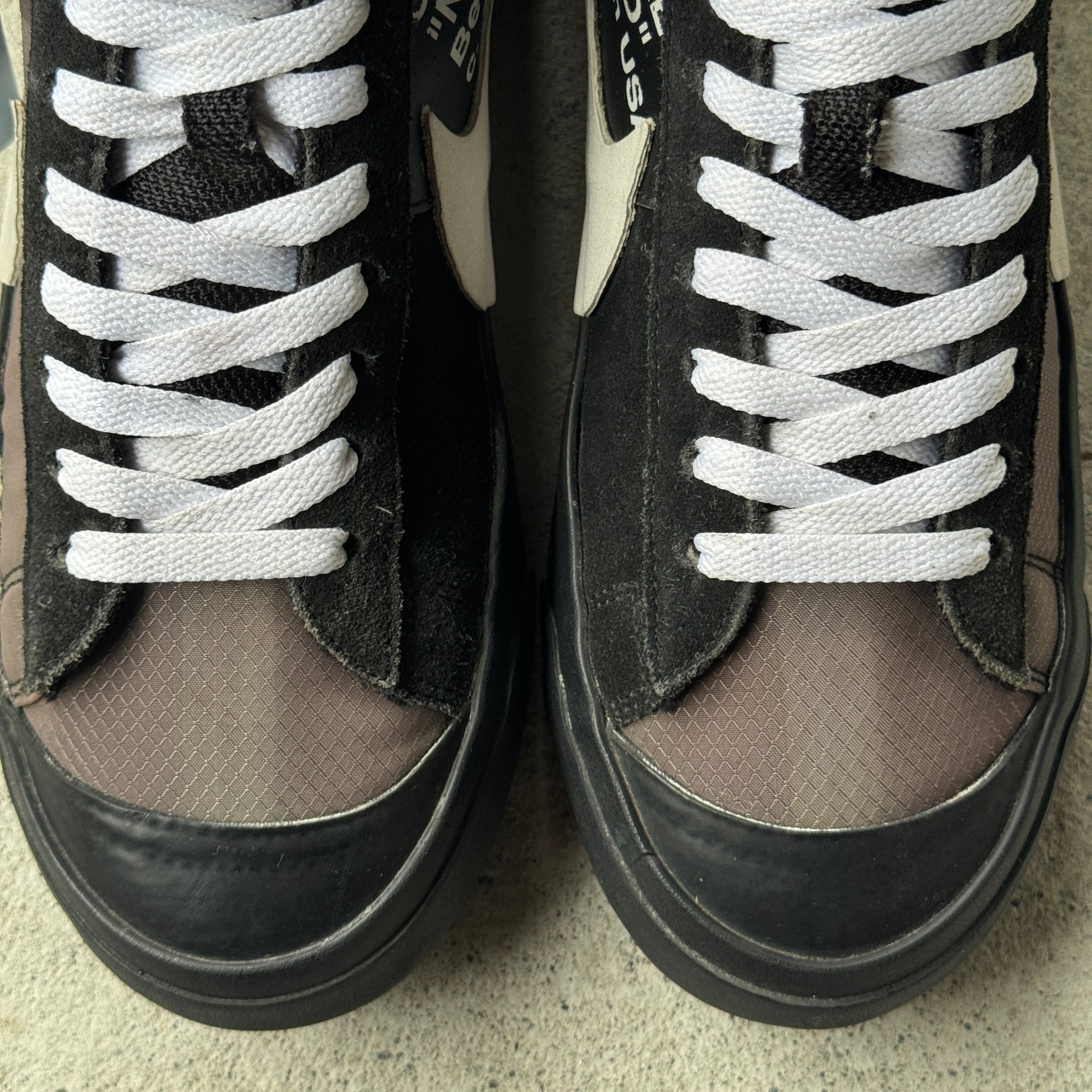 9.5 US - NIKE BLAZER MID OFF WHITE GRIM REAPER W BOX 2018