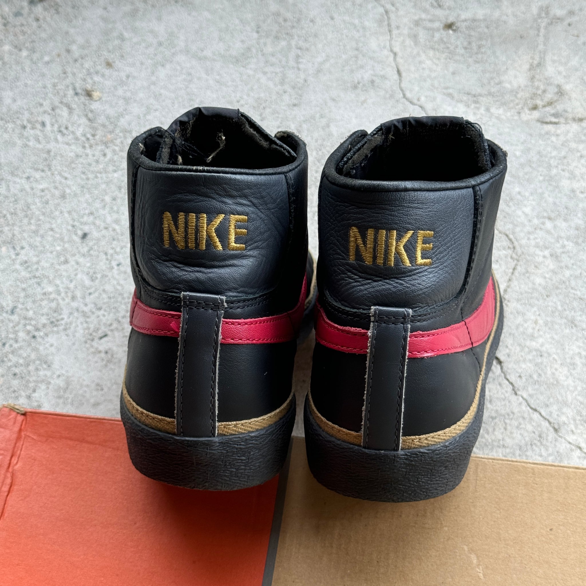 9.5 US - NIKE BLAZER MID ZOO YORK W BOX 2003