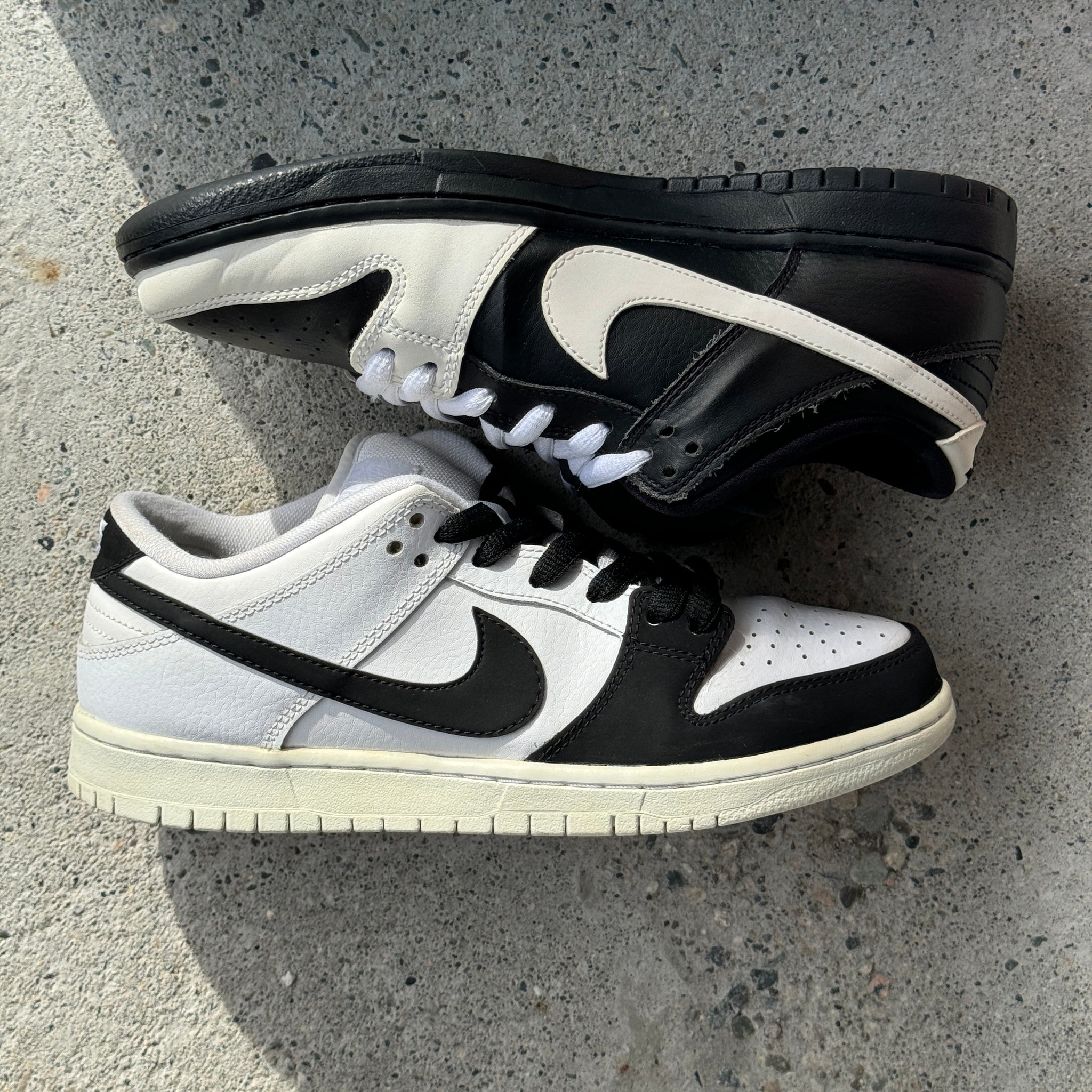 8 US - NIKE SB DUNK LOW YIN YANG W BOX 2015