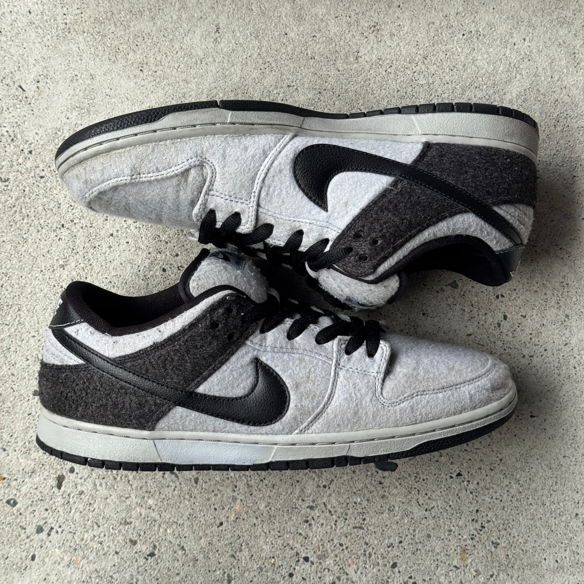 11 US - NIKE SB DUNK LOW WOLF GREY/BLACK 2013