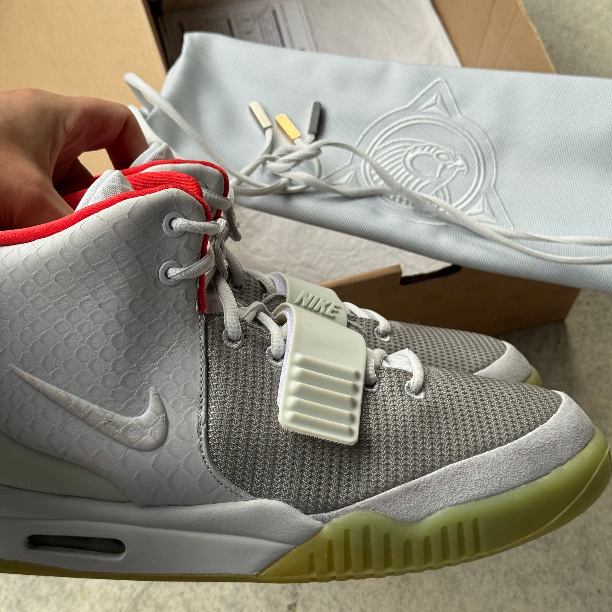 11 US - DS NIKE AIR YEEZY 2 PURE PLATNIUM W BOX 2014