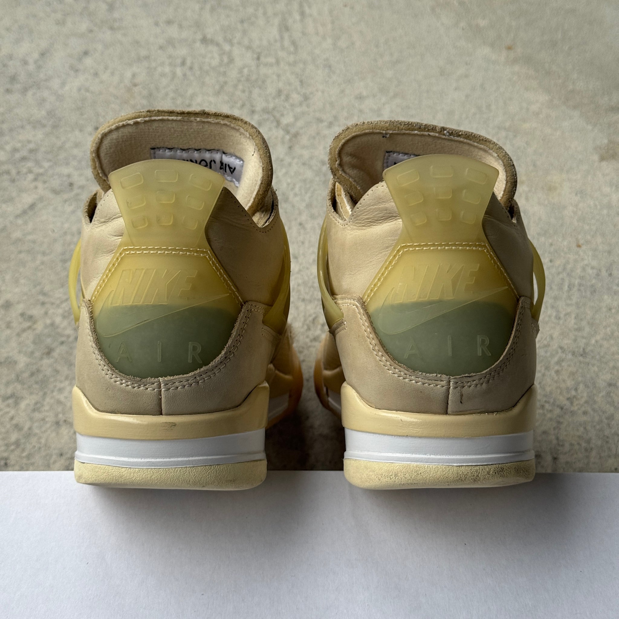 9.5W/8M US - JORDAN 4 OFF WHITE SAIL 2020