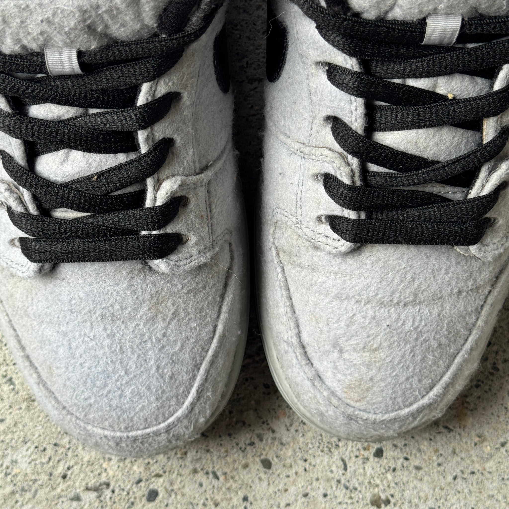 11 US - NIKE SB DUNK LOW WOLF GREY/BLACK 2013