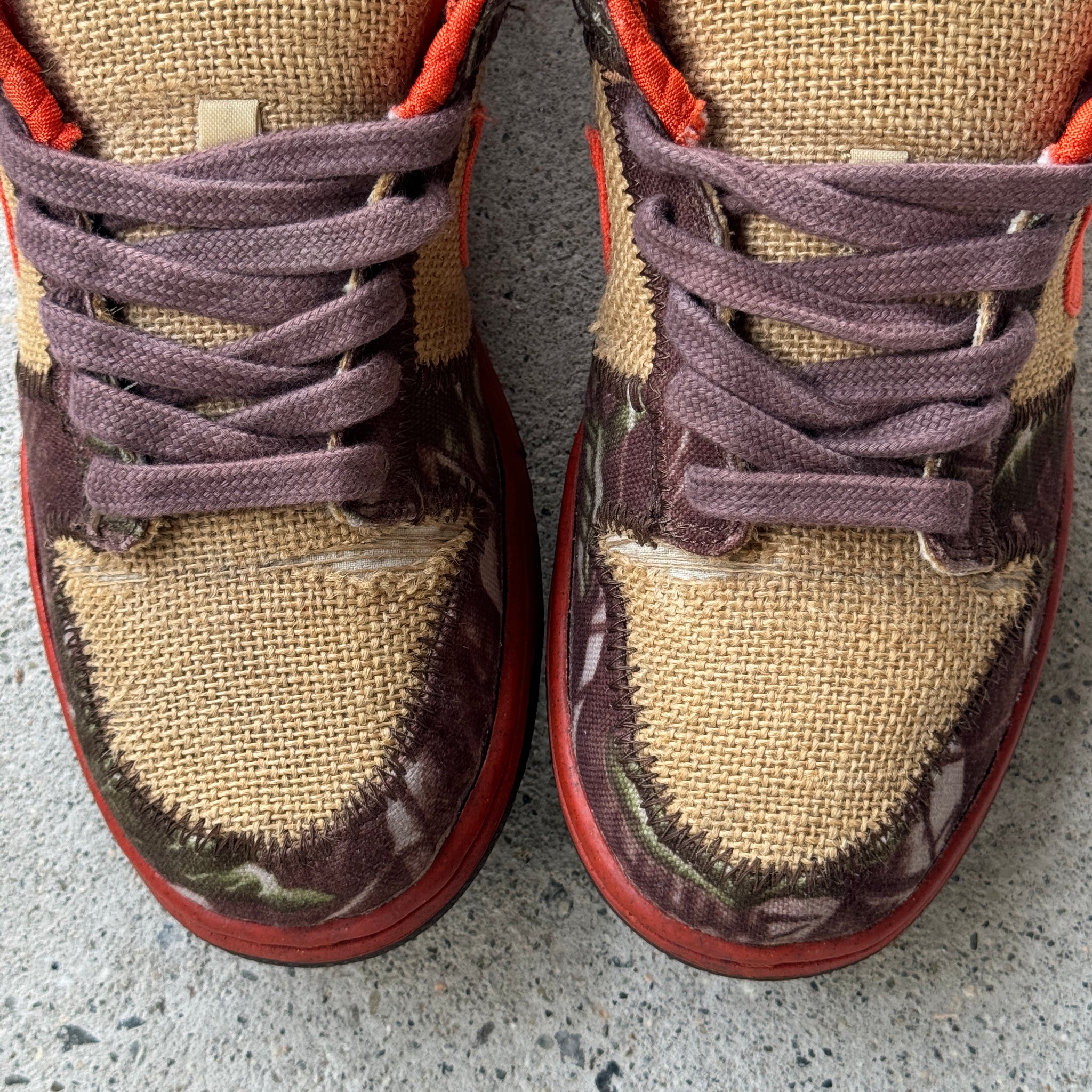 9.5 US - NIKE SB DUNK LOW HUNTER FORBES  W BOX 2004