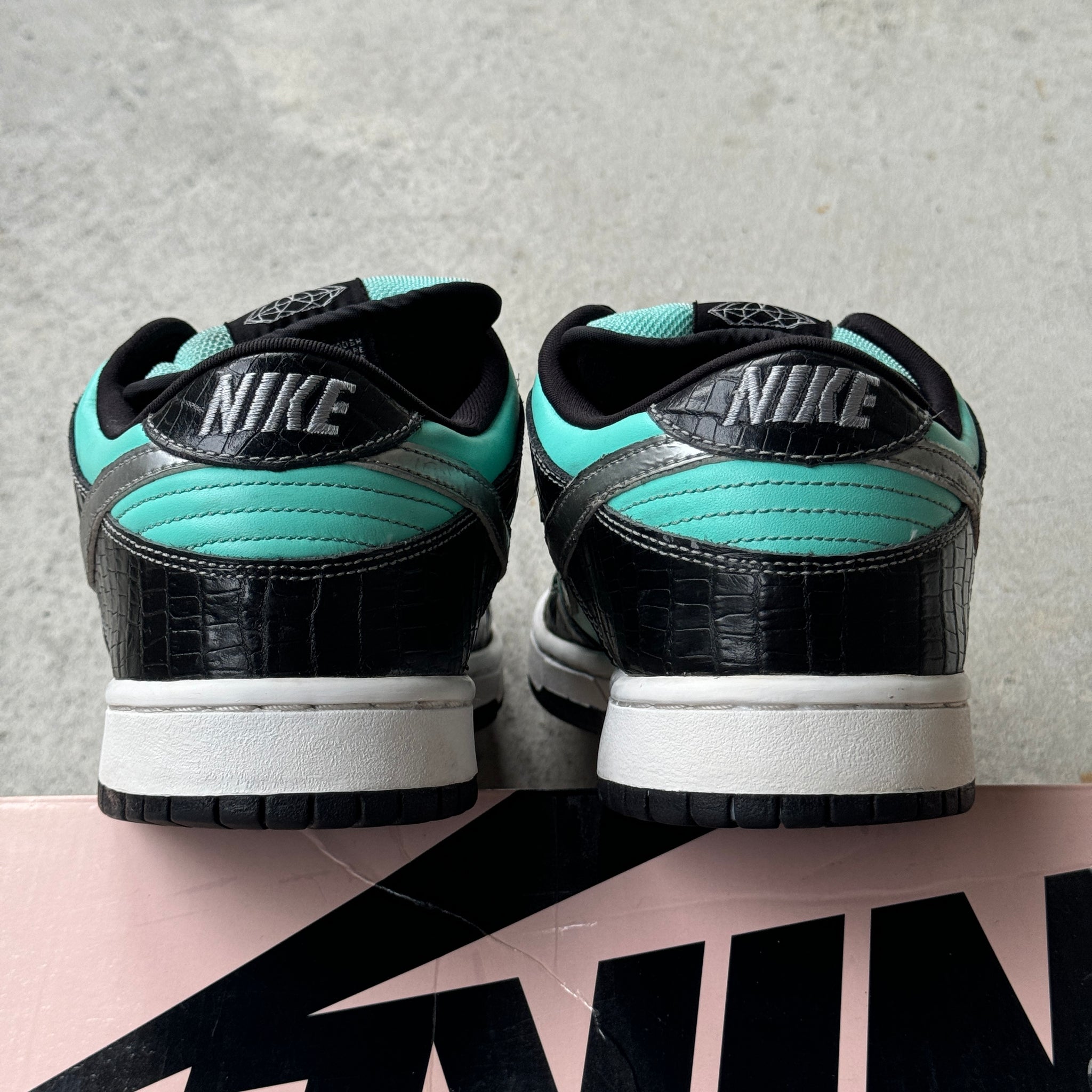 10 US - NIKE SB DUNK LOW TIFFANY W BOX 2005