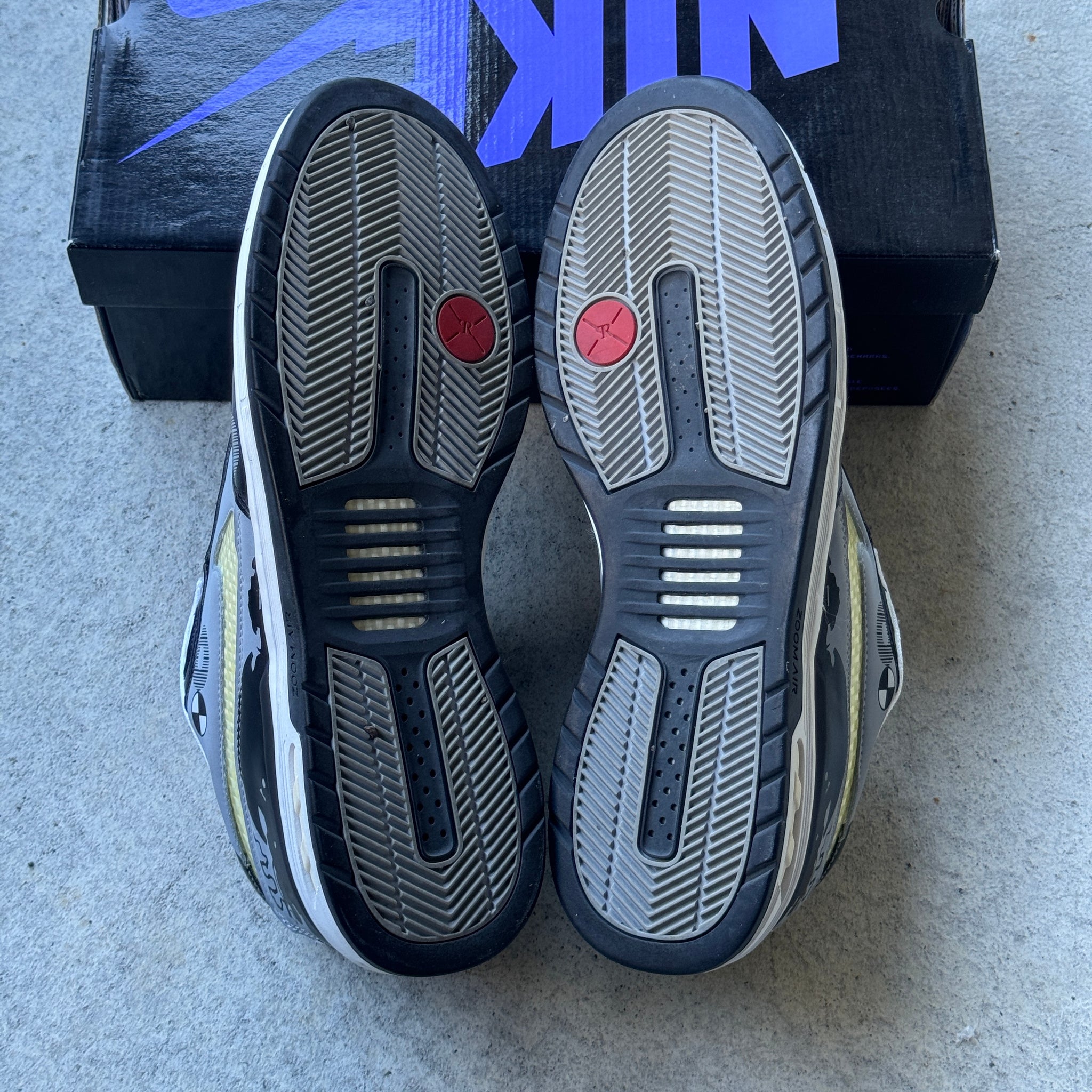 13 US - NIKE SB ZOOM AIR FUTURA PROD W BOX 2005