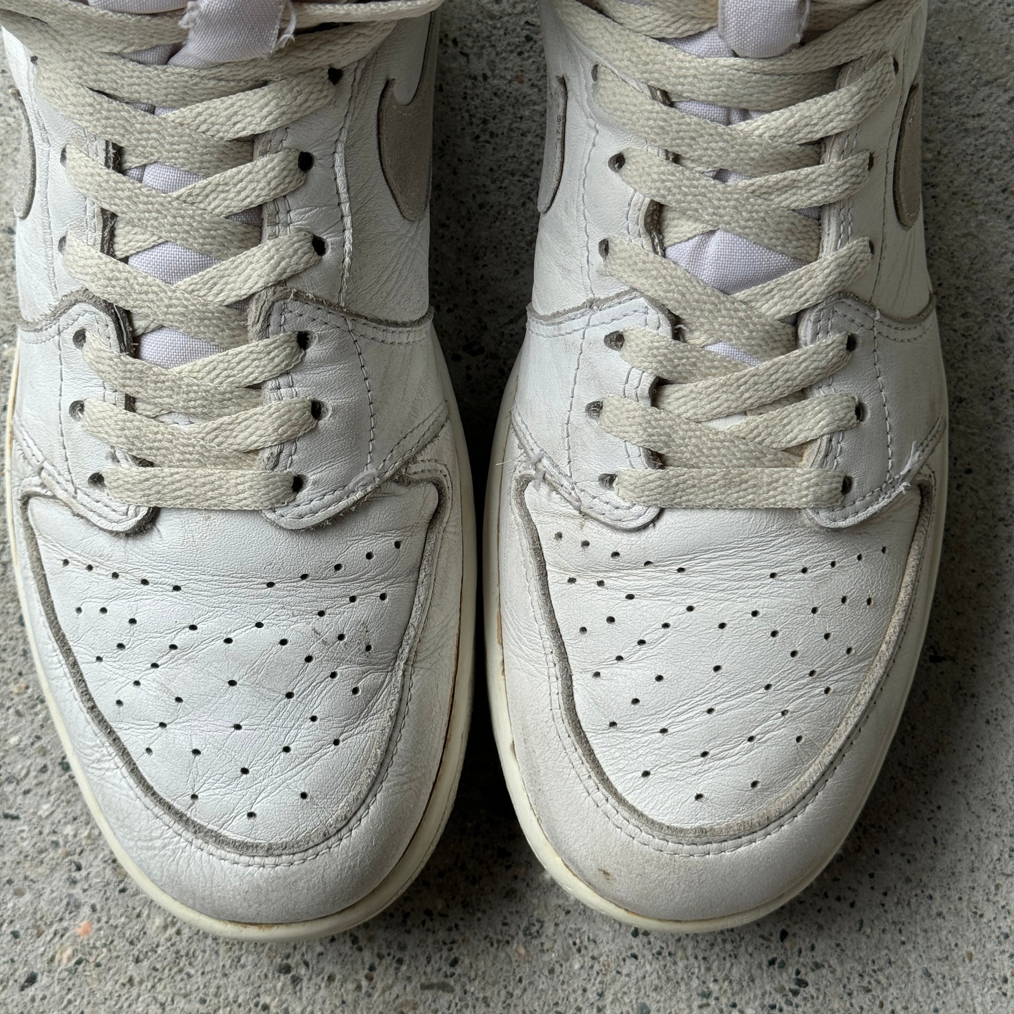 10.5 US - JORDAN 1 NATURAL GREY 1985