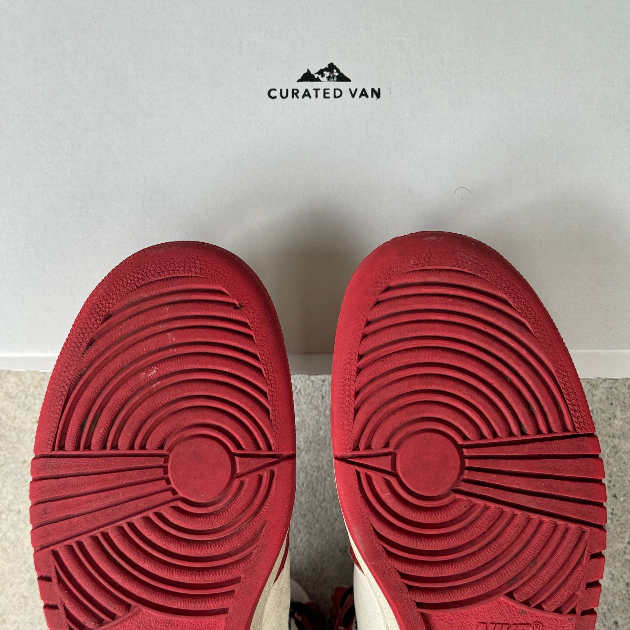 10.5 US - JORDAN 1 CHICAGO 1985