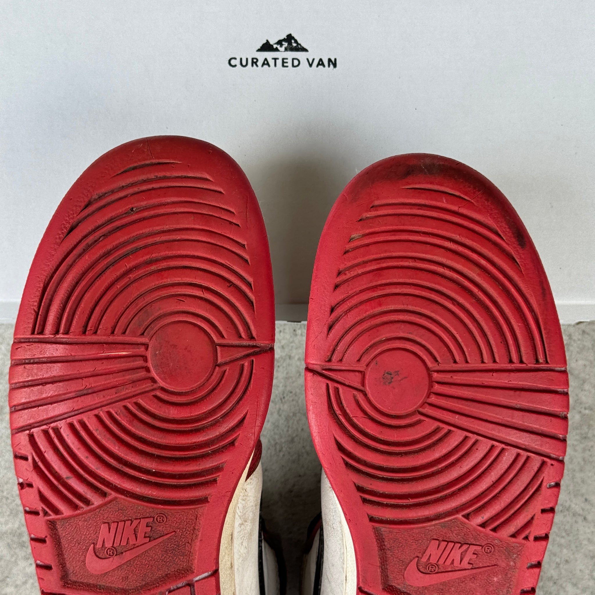 10.5 US - JORDAN 1 CHICAGO 1985