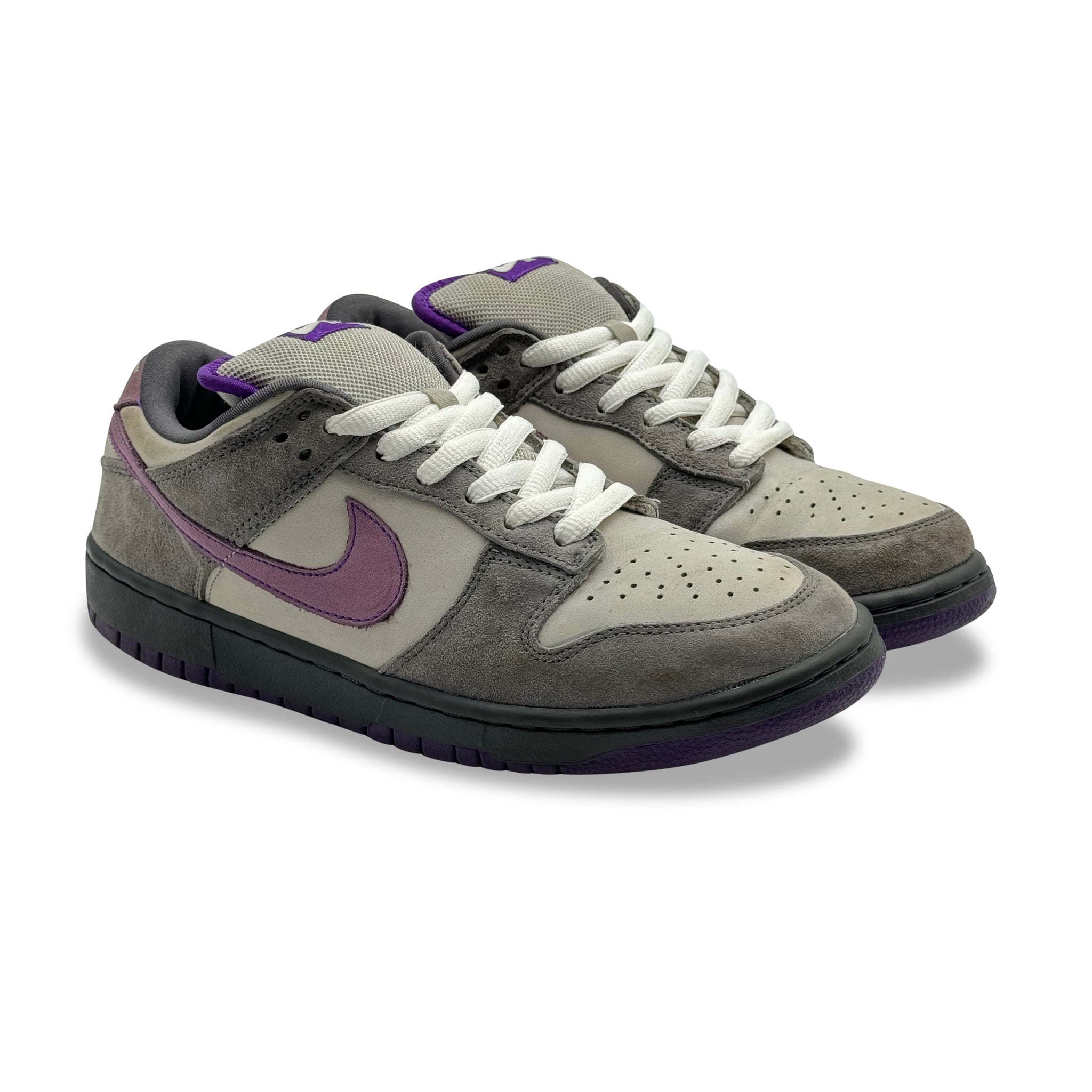 9.5 US - NIKE SB DUNK LOW PURPLE PIGEON 2006