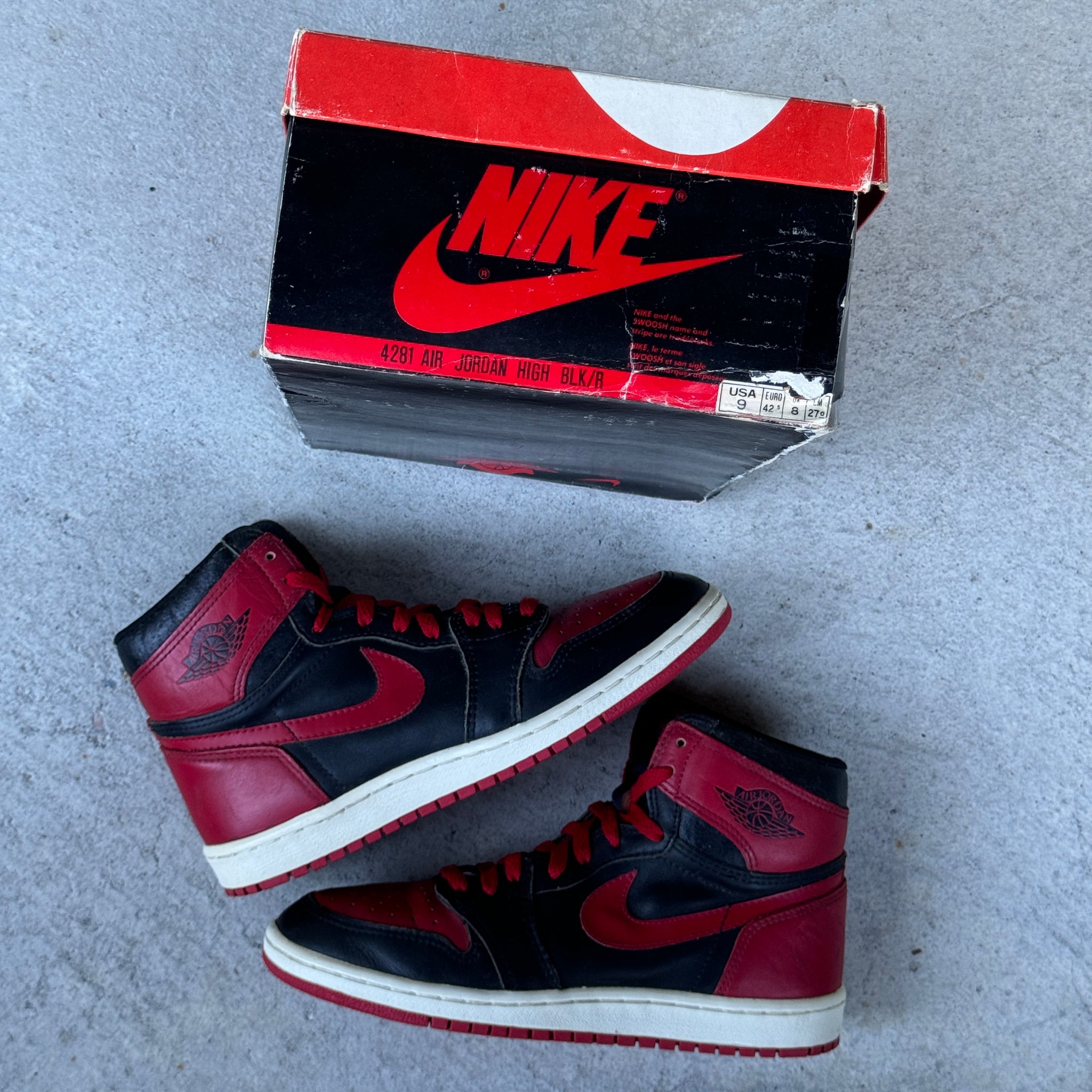 9 US - JORDAN 1 BLACK/RED W BOX 1985