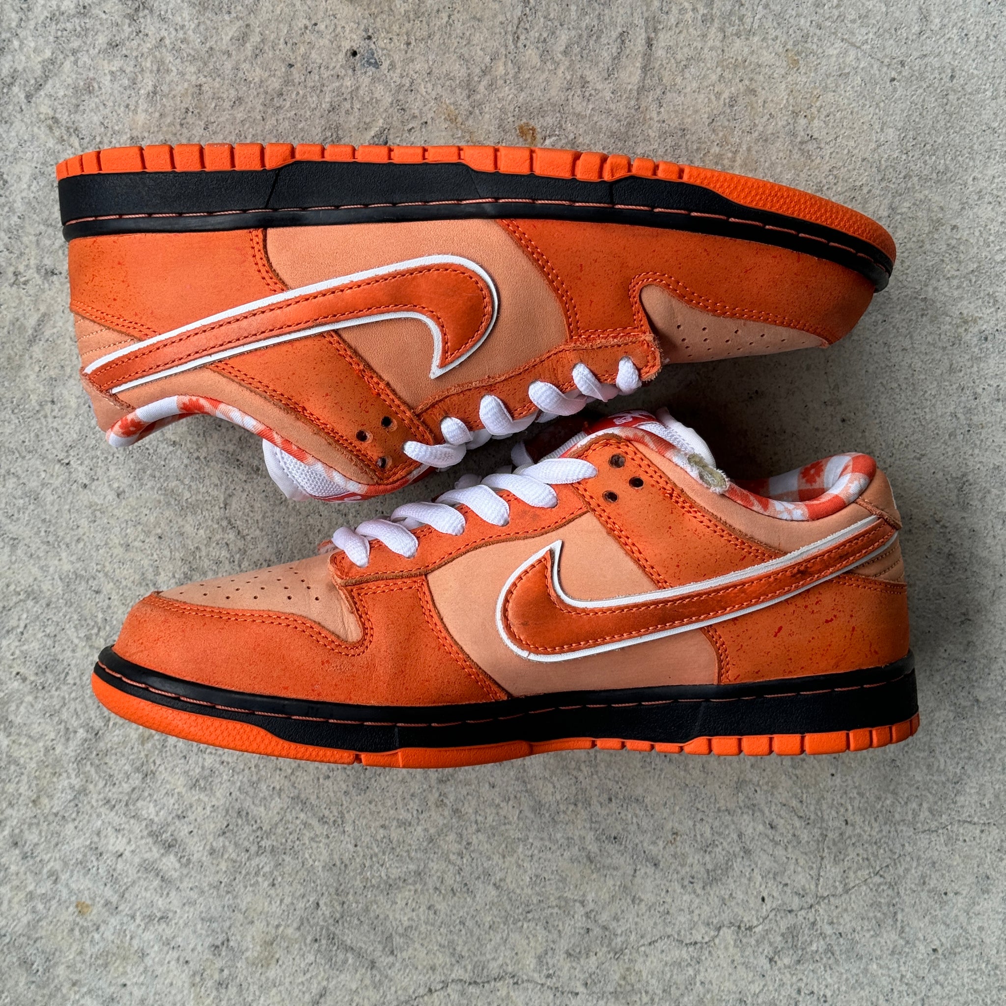 7.5 US - NIKE SB DUNK LOW ORANGE LOBSTER W BOX 2022