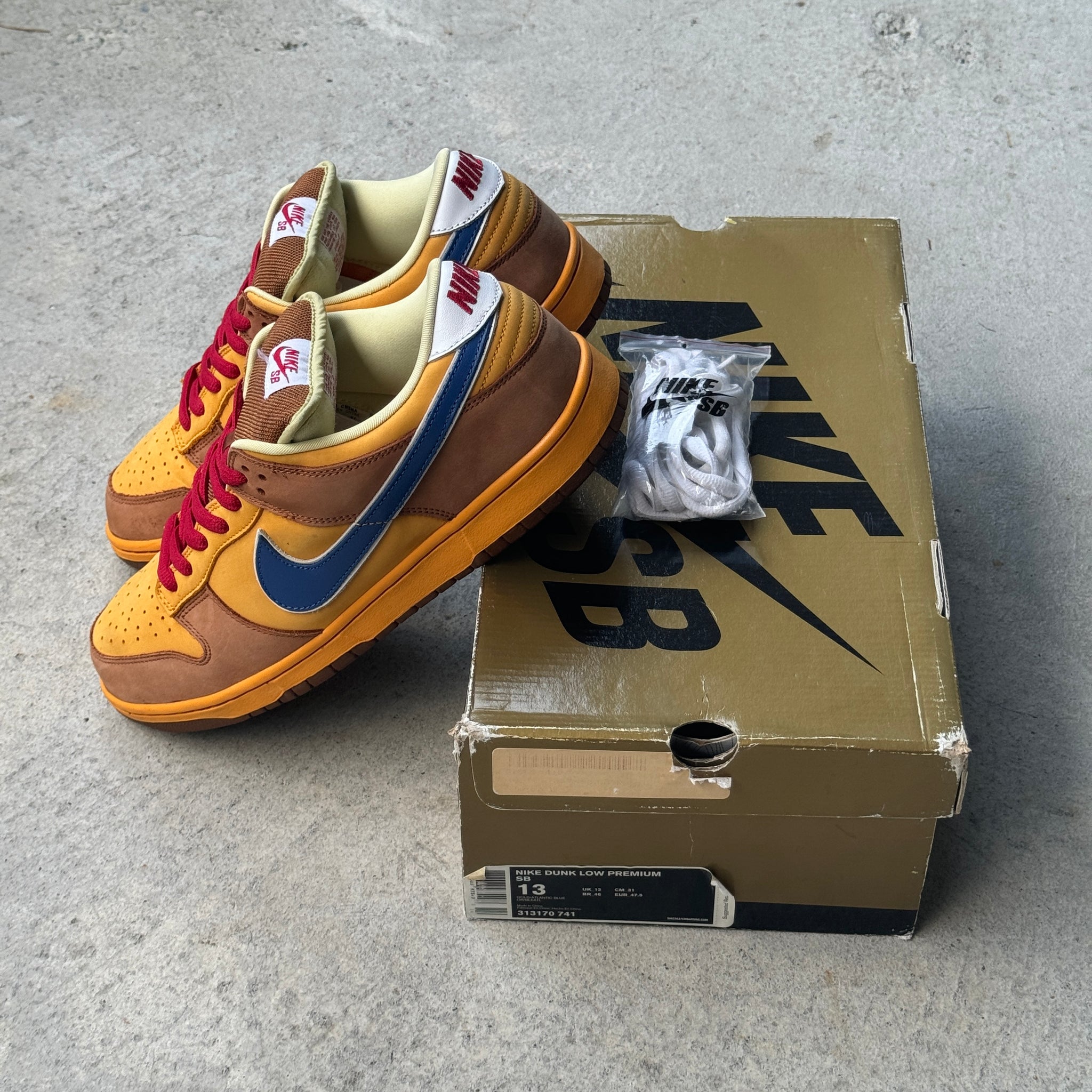 13 US - NIKE SB DUNK LOW NEWCASTLE W BOX 2008