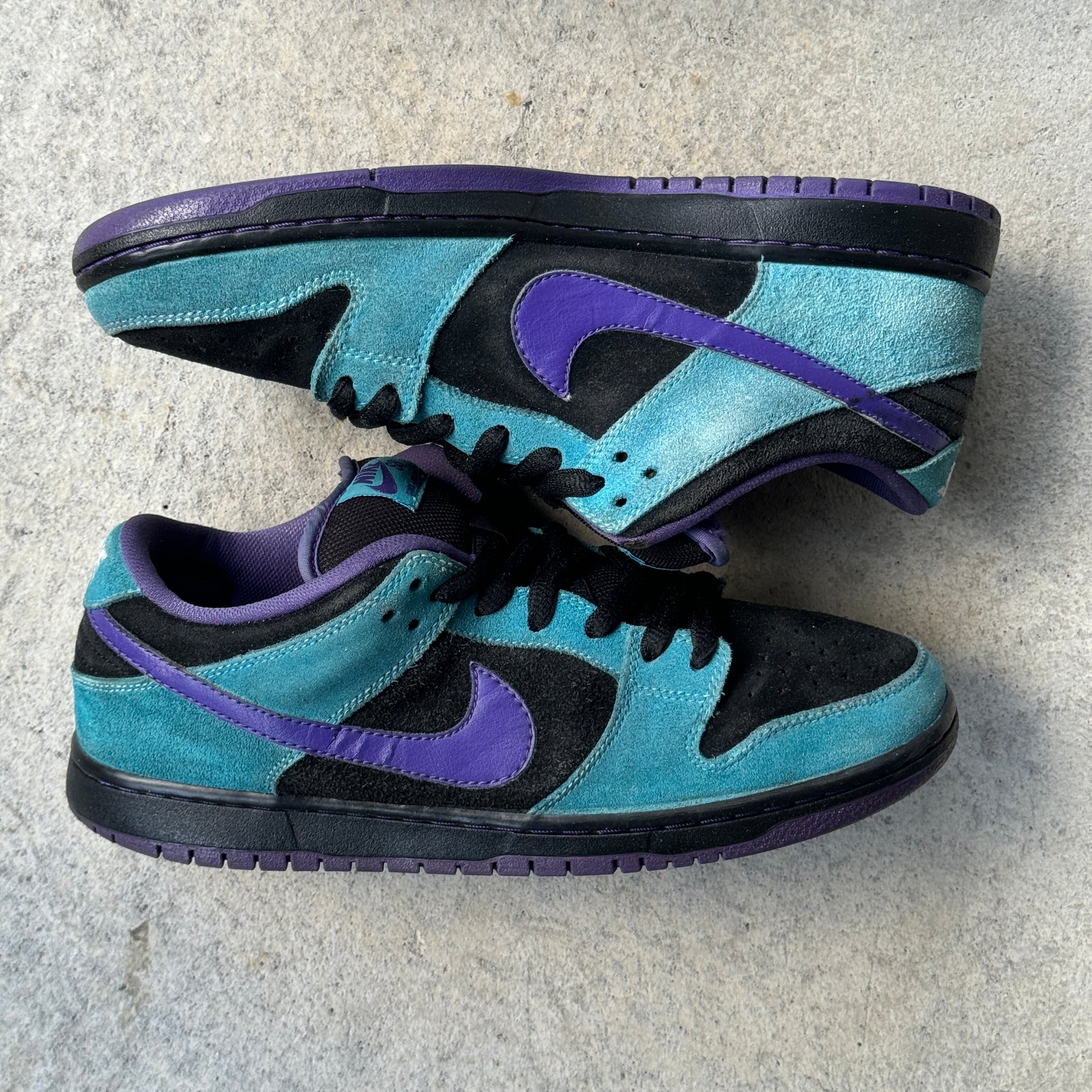 8.5 US - NIKE SB DUNK LOW SKELETOR 2011