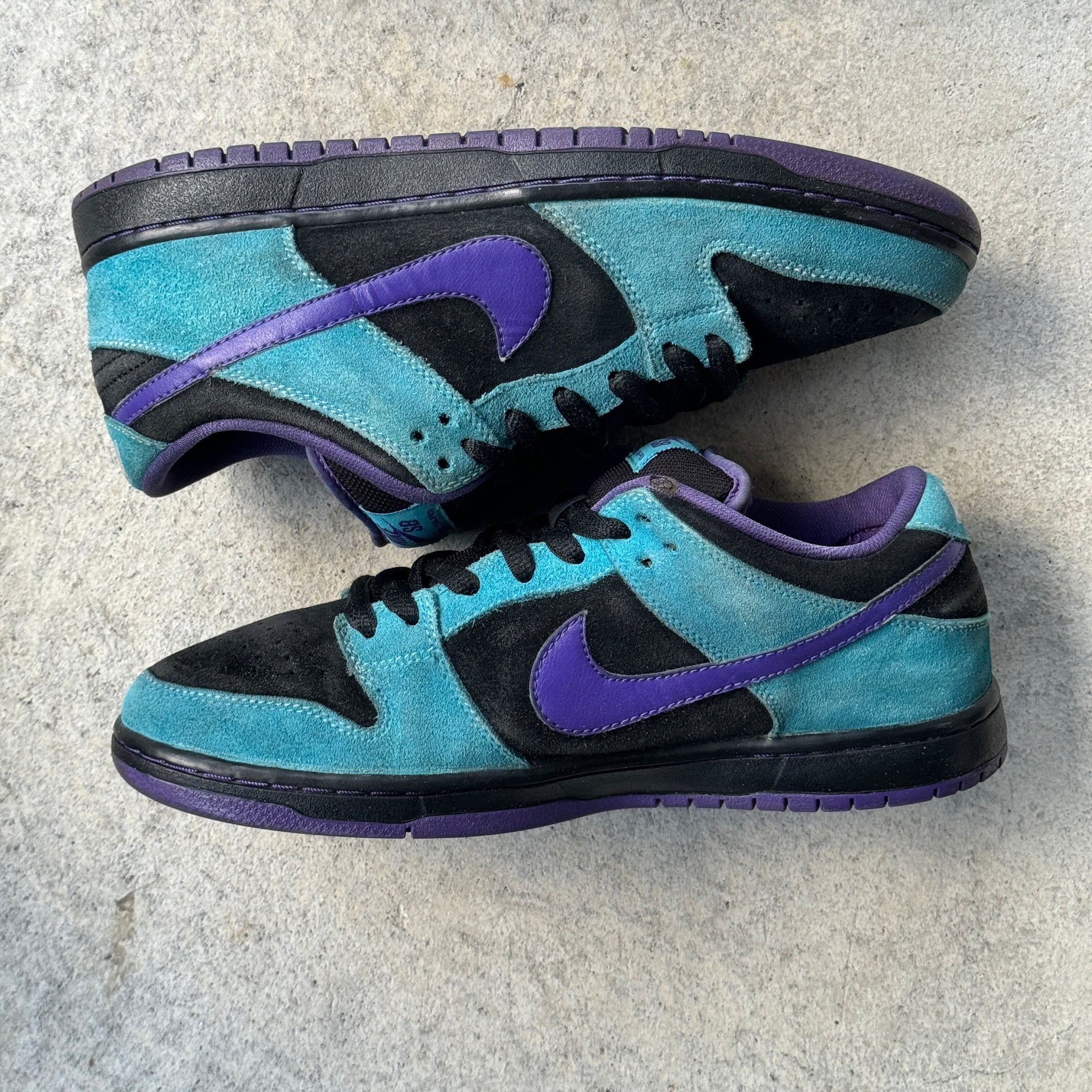 8.5 US - NIKE SB DUNK LOW SKELETOR 2011