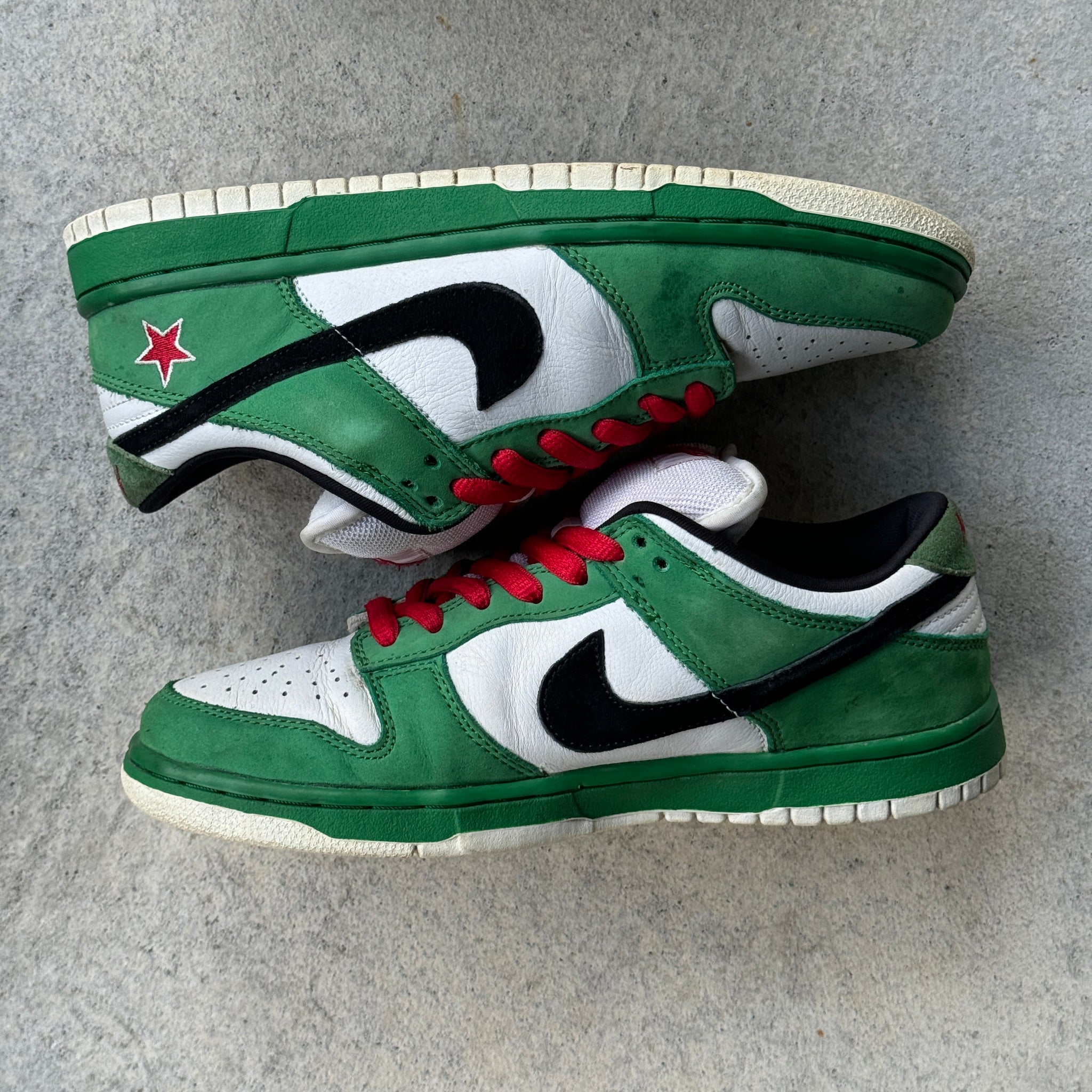 8.5 US - NIKE SB DUNK LOW HEINEKEN  W BOX 2003