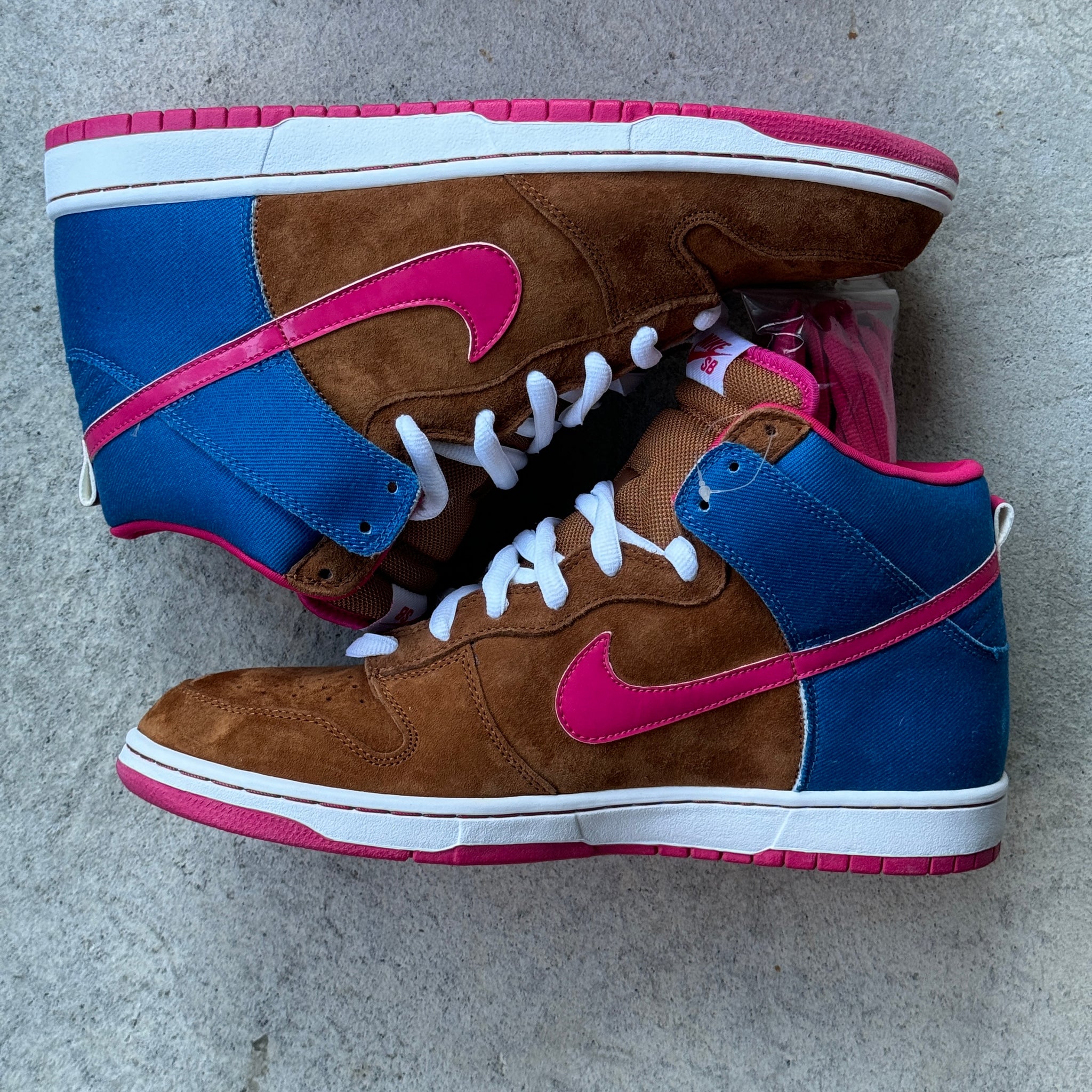 13 US - DS NIKE SB DUNK HIGH "MR TODD BRATRUD W BOX 2008