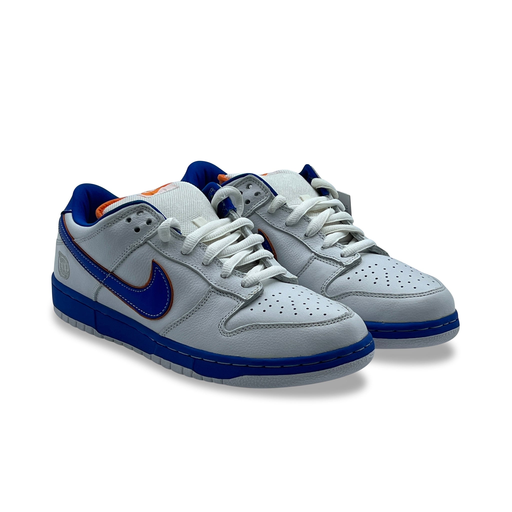 9 US - DS NIKE SB DUNK LOW MEDICOM 1 2004 W BOX