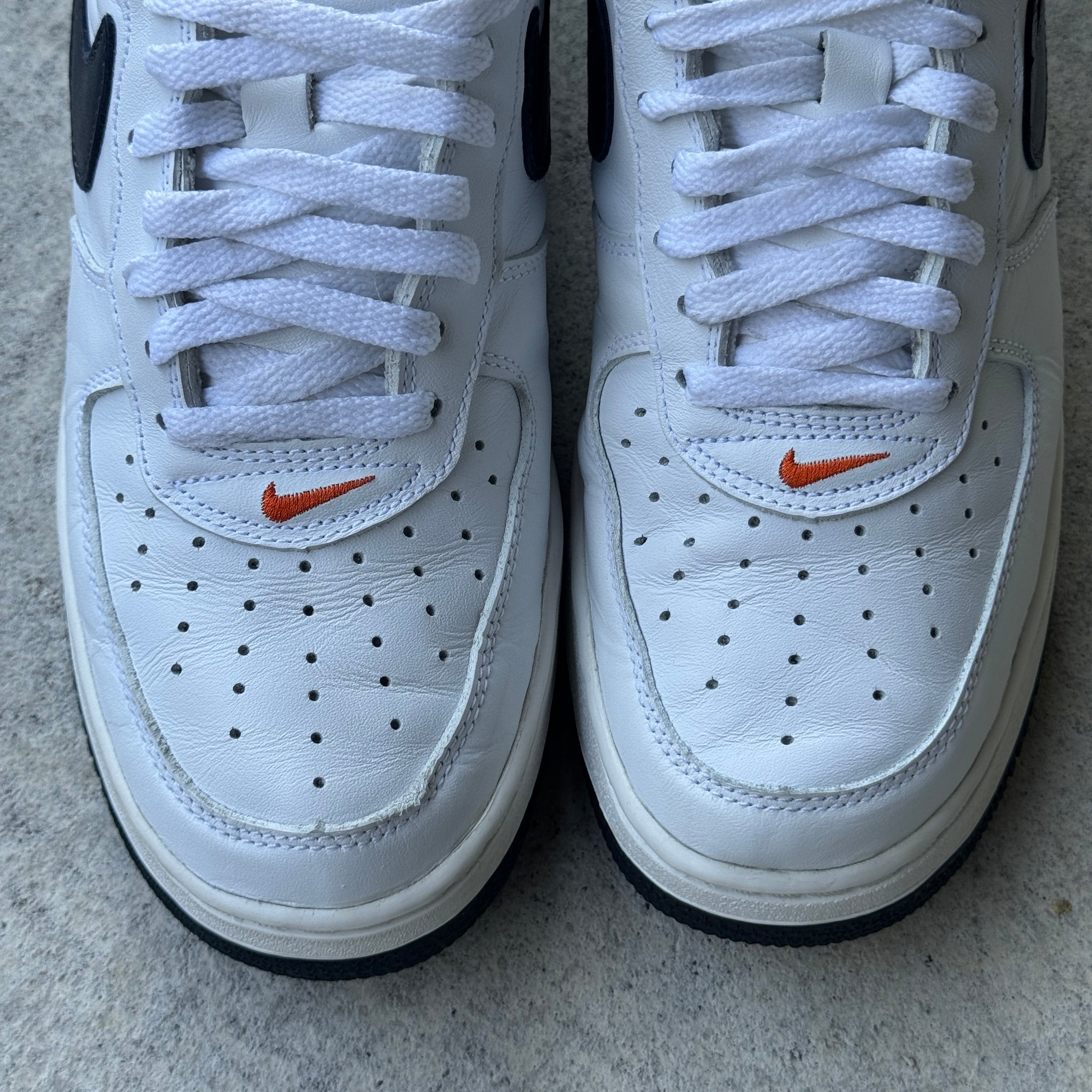 9.5 US - NIKE AIR FORCE 1 LOW ORANGE FLASH 1999