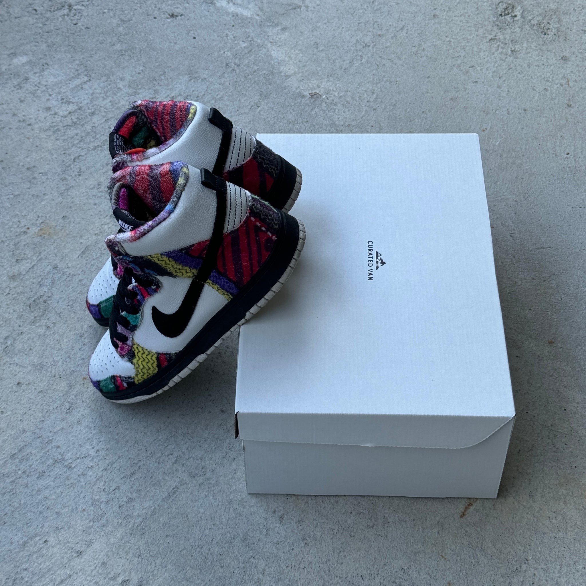 7 US - NIKE SB DUNK HIGH HUXTABLE