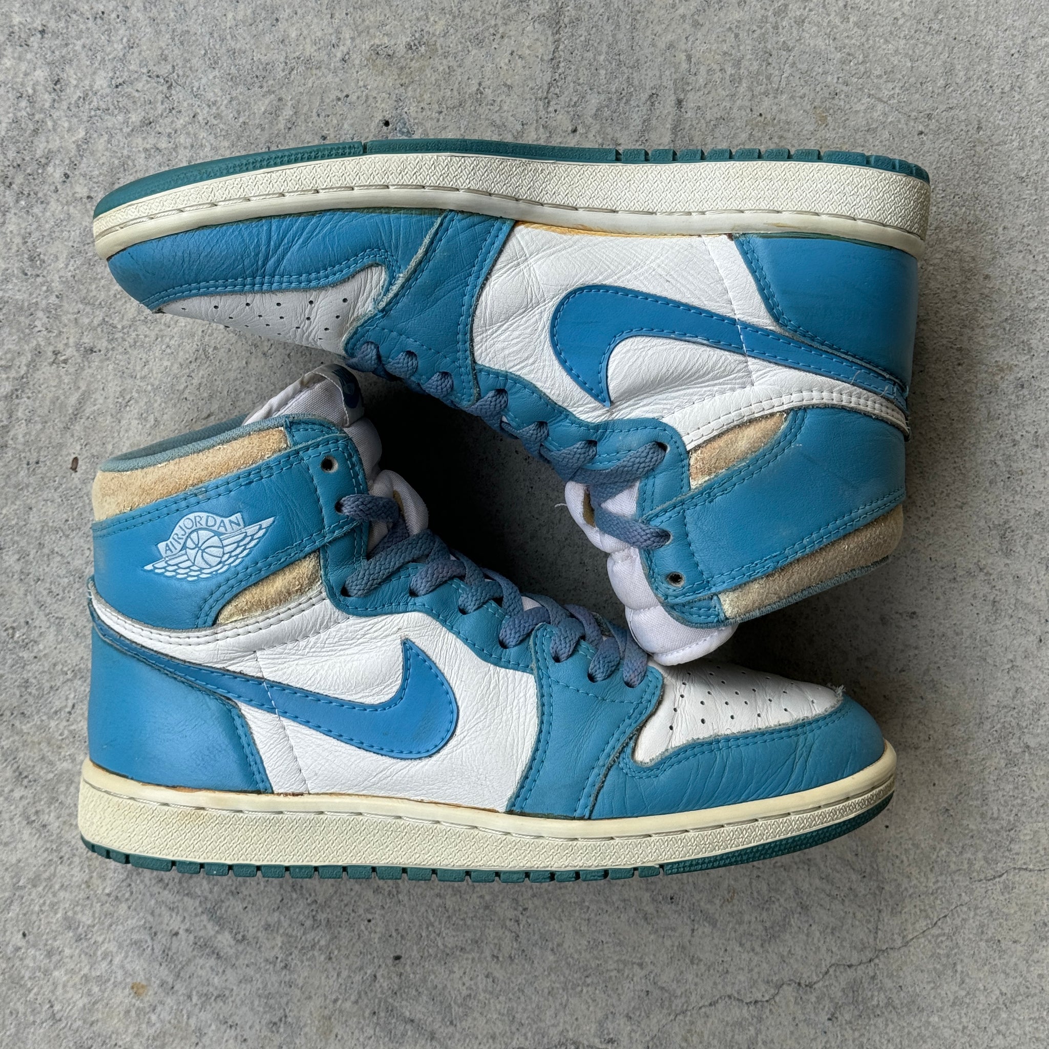 8 US - JORDAN 1 CAROLINA BLUE 1985