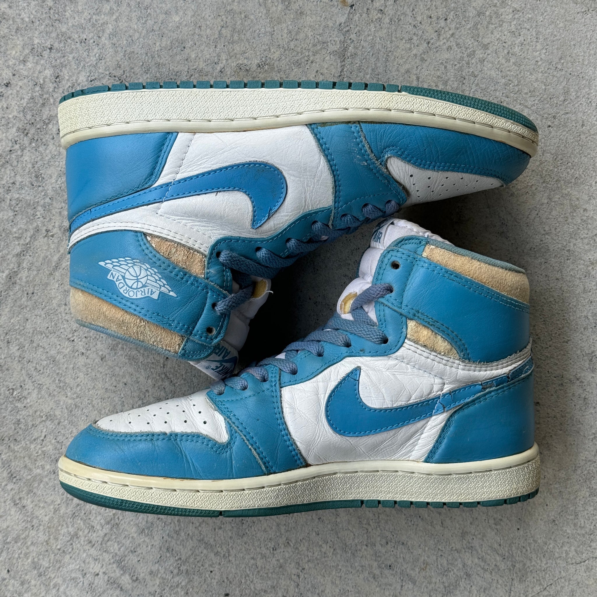 8 US - JORDAN 1 CAROLINA BLUE 1985