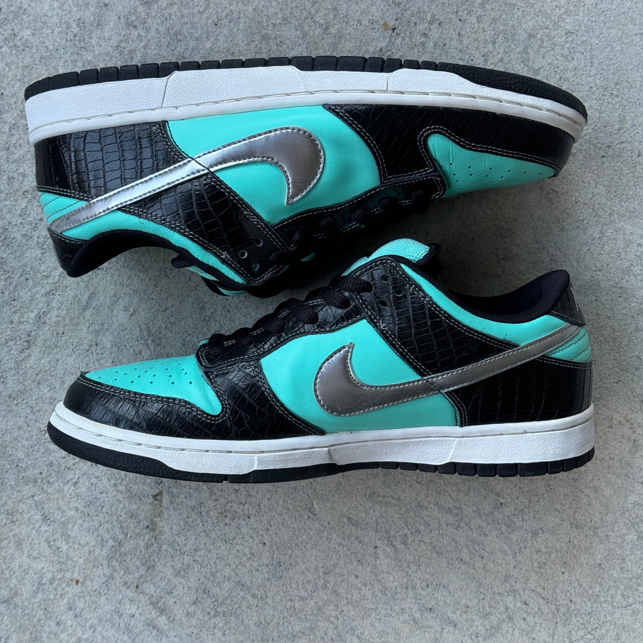 11 US - NIKE SB DUNK LOW TIFFANY DIAMOND W BOX 2005