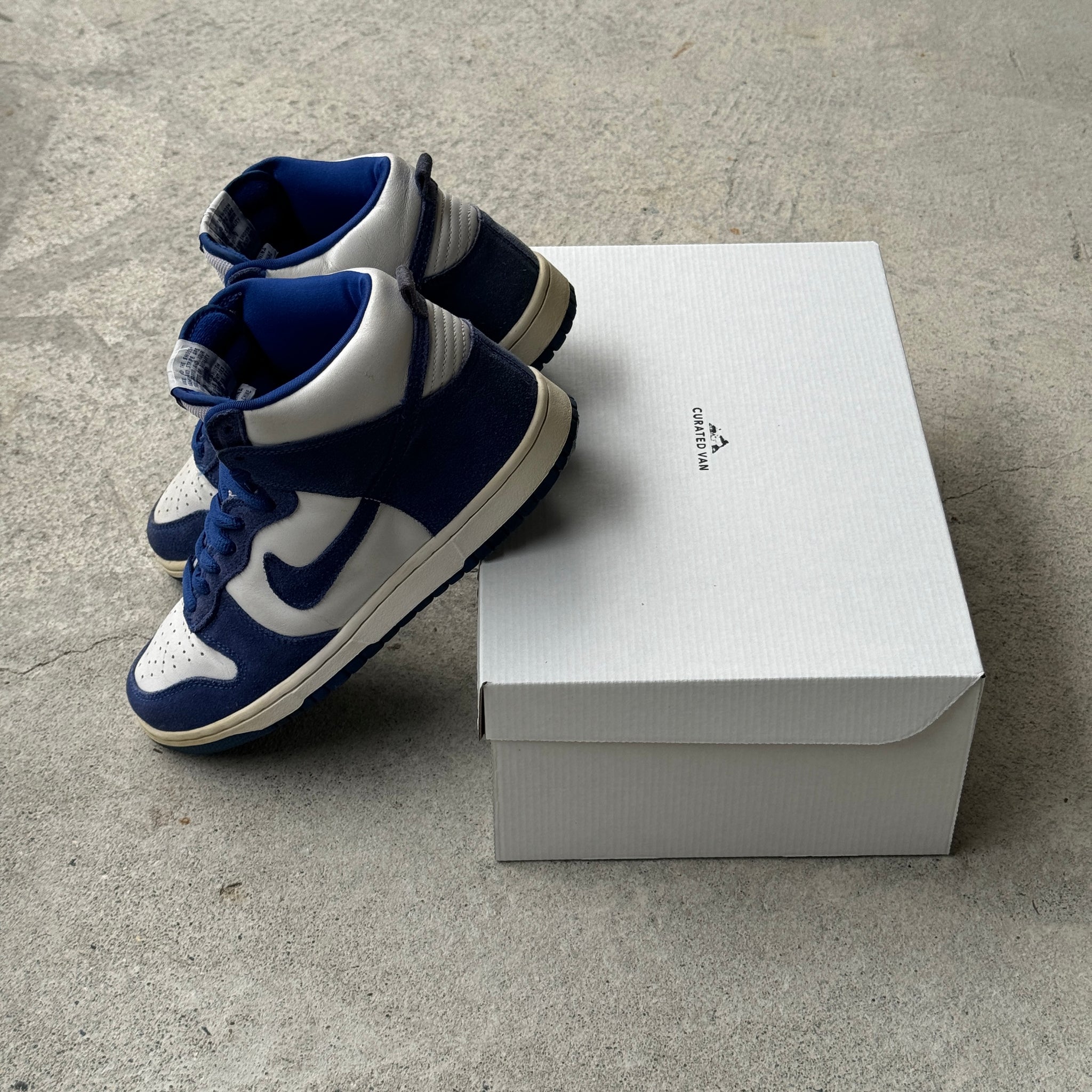 8.5 US - NIKE SB DUNK HIGH BTTYS KENTUCKY 2005