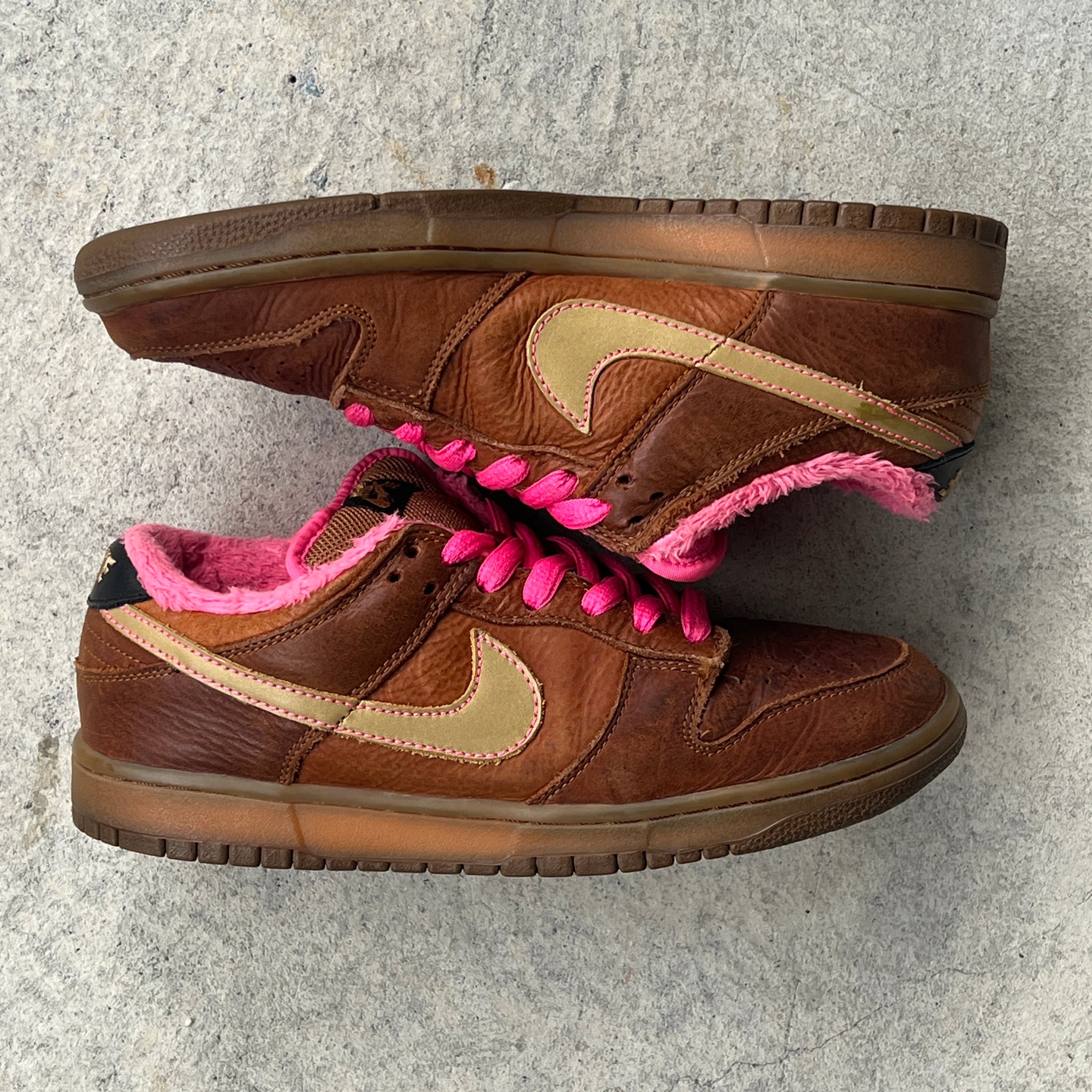 7 US - NIKE SB DUNK LOW GIBSON 2007