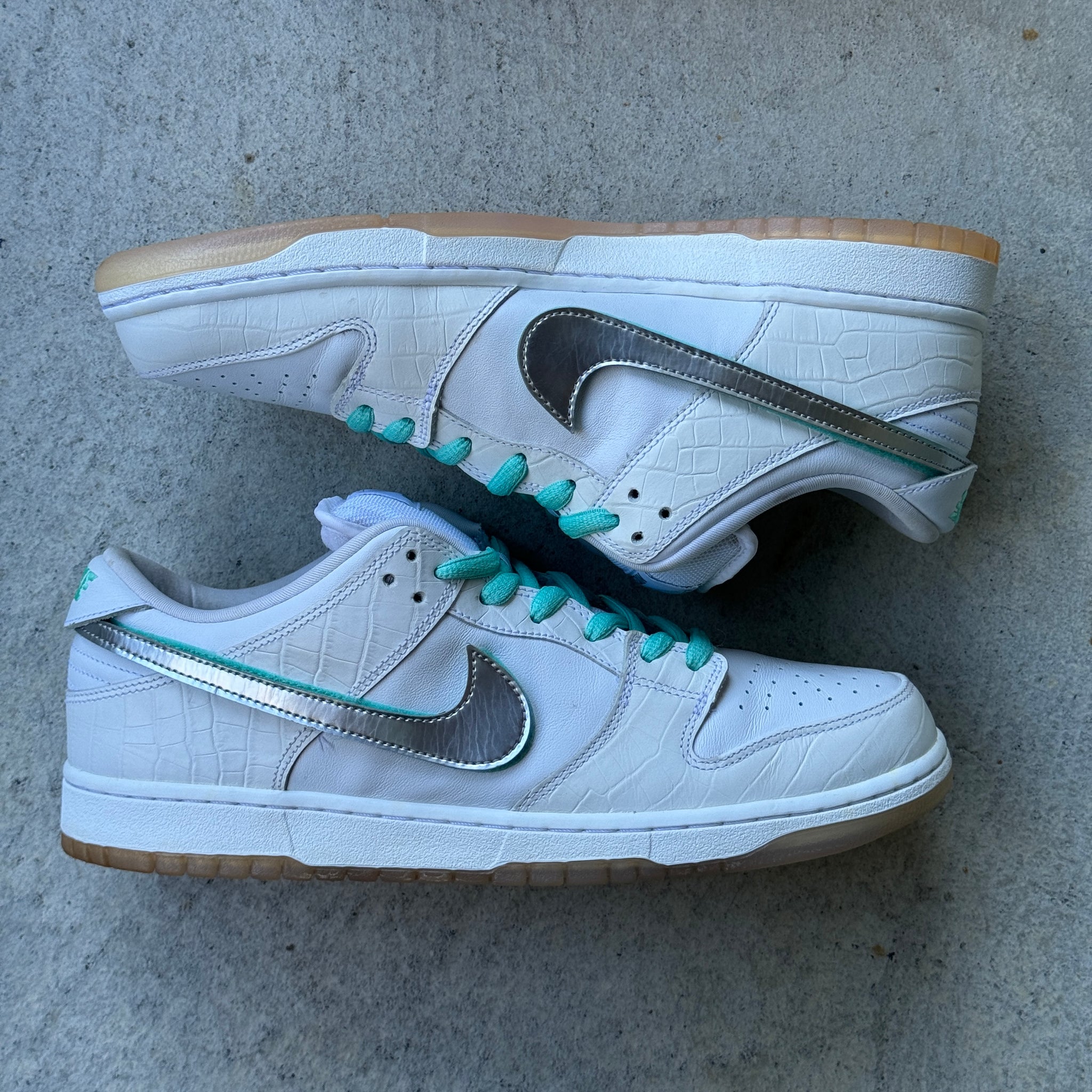 12 US - NIKE SB DUNK LOW WHITE DIAMOND W BOX 2018