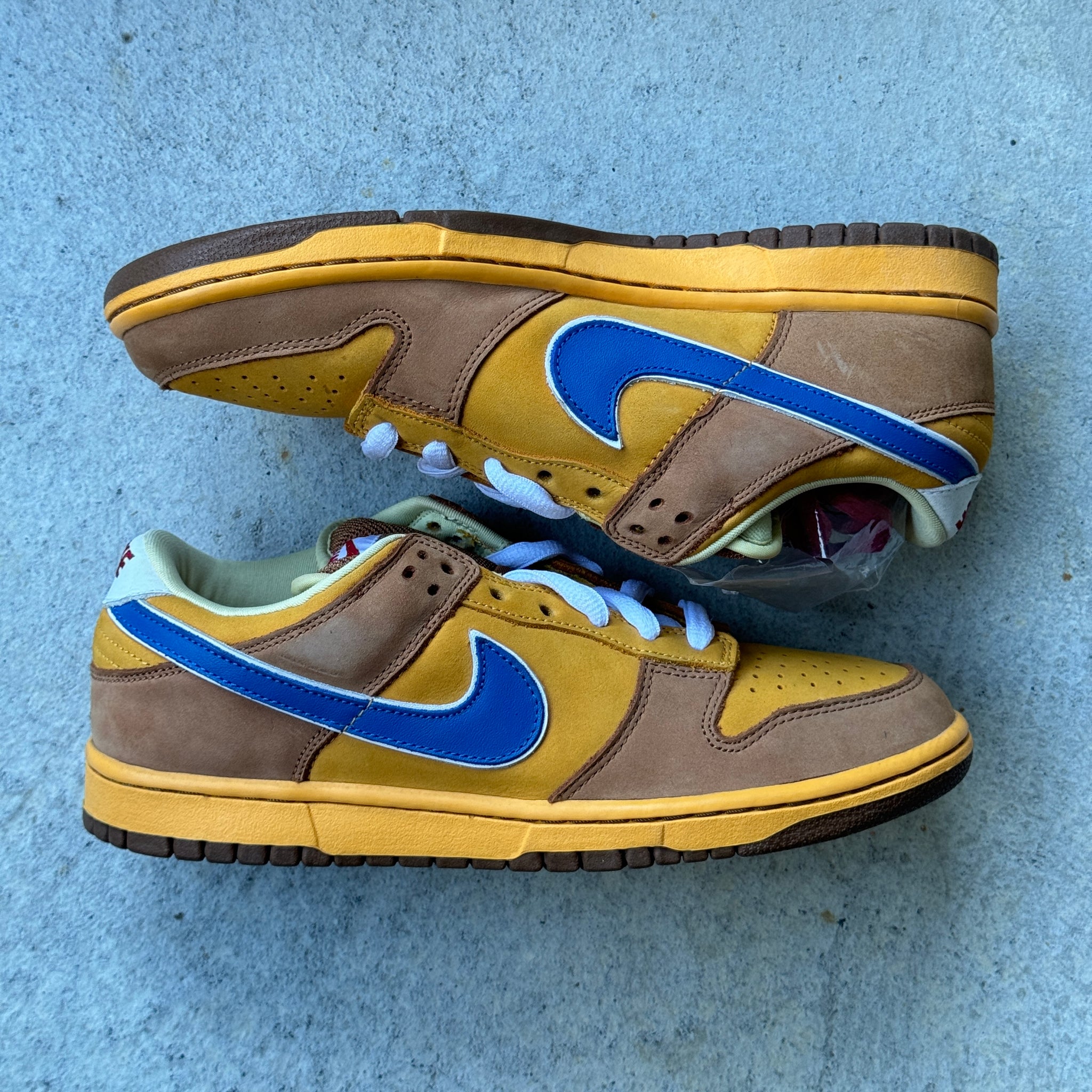 8.5 US - DS NIKE SB DUNK LOW NEWCASTLE W BOX 2008