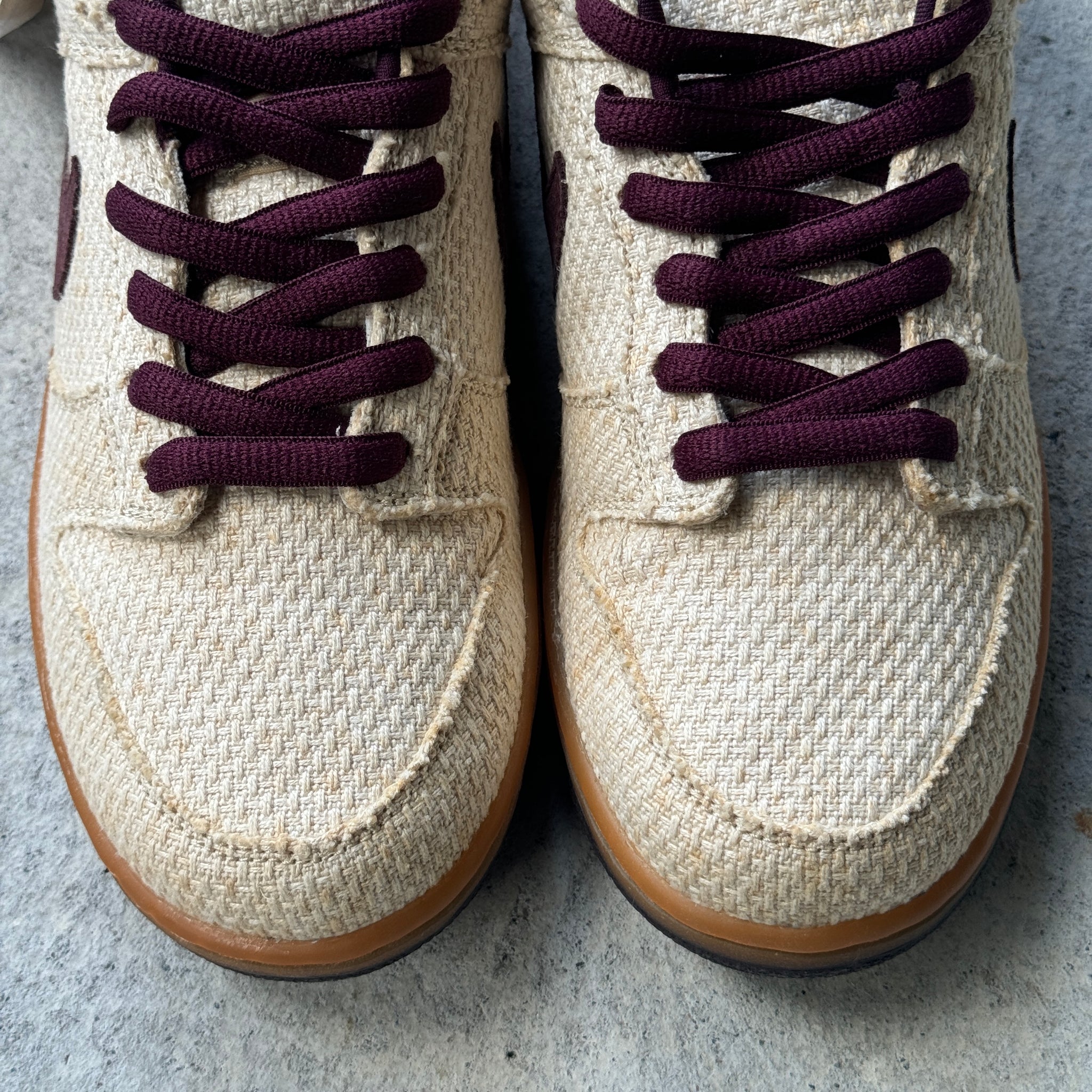 10.5 US - DS NIKE SB DUNK LOW MAHOGANY HEMP 2004