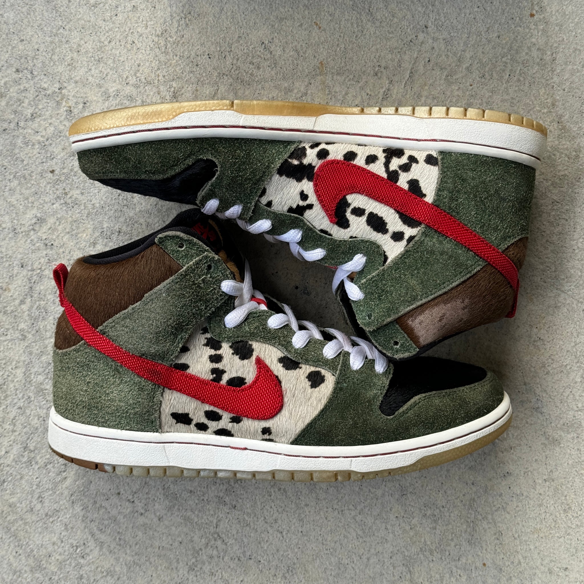 8.5 US - NIKE SB DUNK HIGH DOG WALKER W BOX BOX 2019