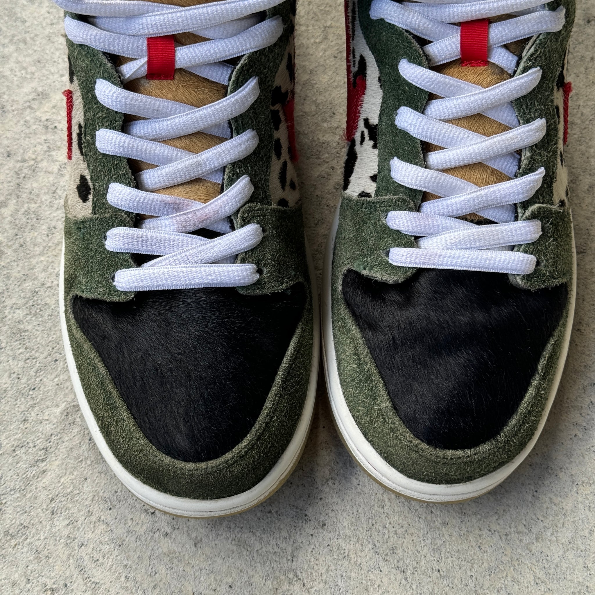 8.5 US - NIKE SB DUNK HIGH DOG WALKER W BOX BOX 2019