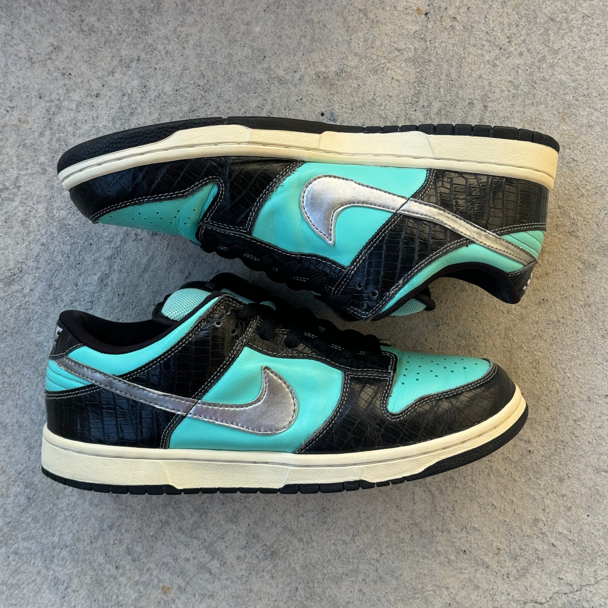 10 US - NIKE SB DUNK LOW TIFFANY DIAMOND 2005