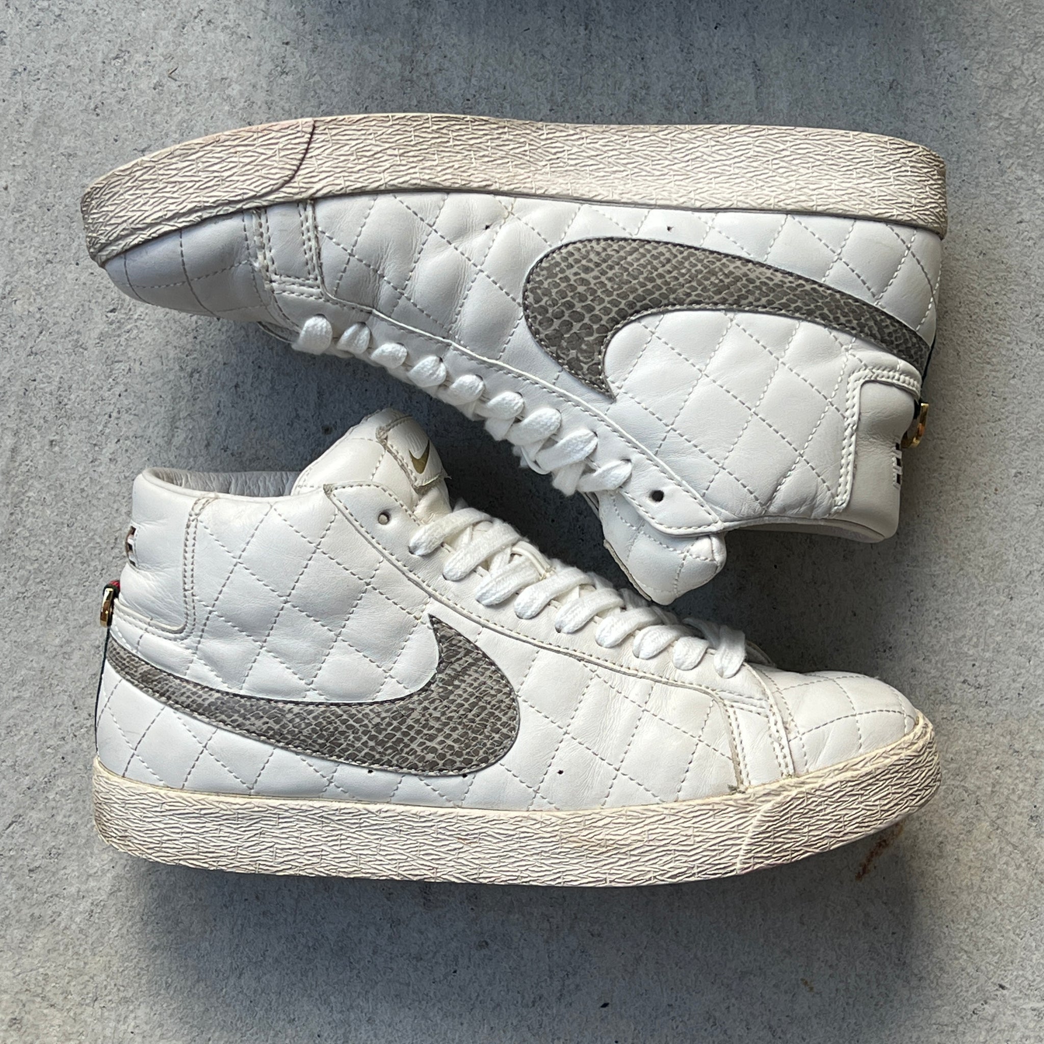 9.5 US - NIKE SB BLAZER SUPREME WHITE