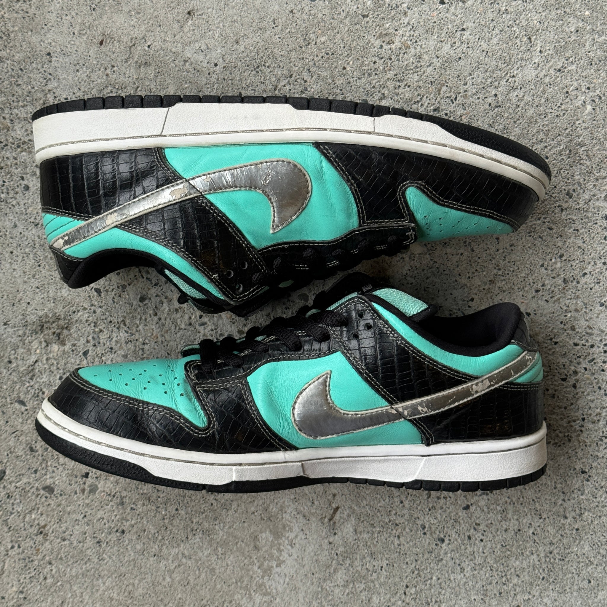 10 US - NIKE SB DUNK LOW TIFFANY DIAMOND 2005