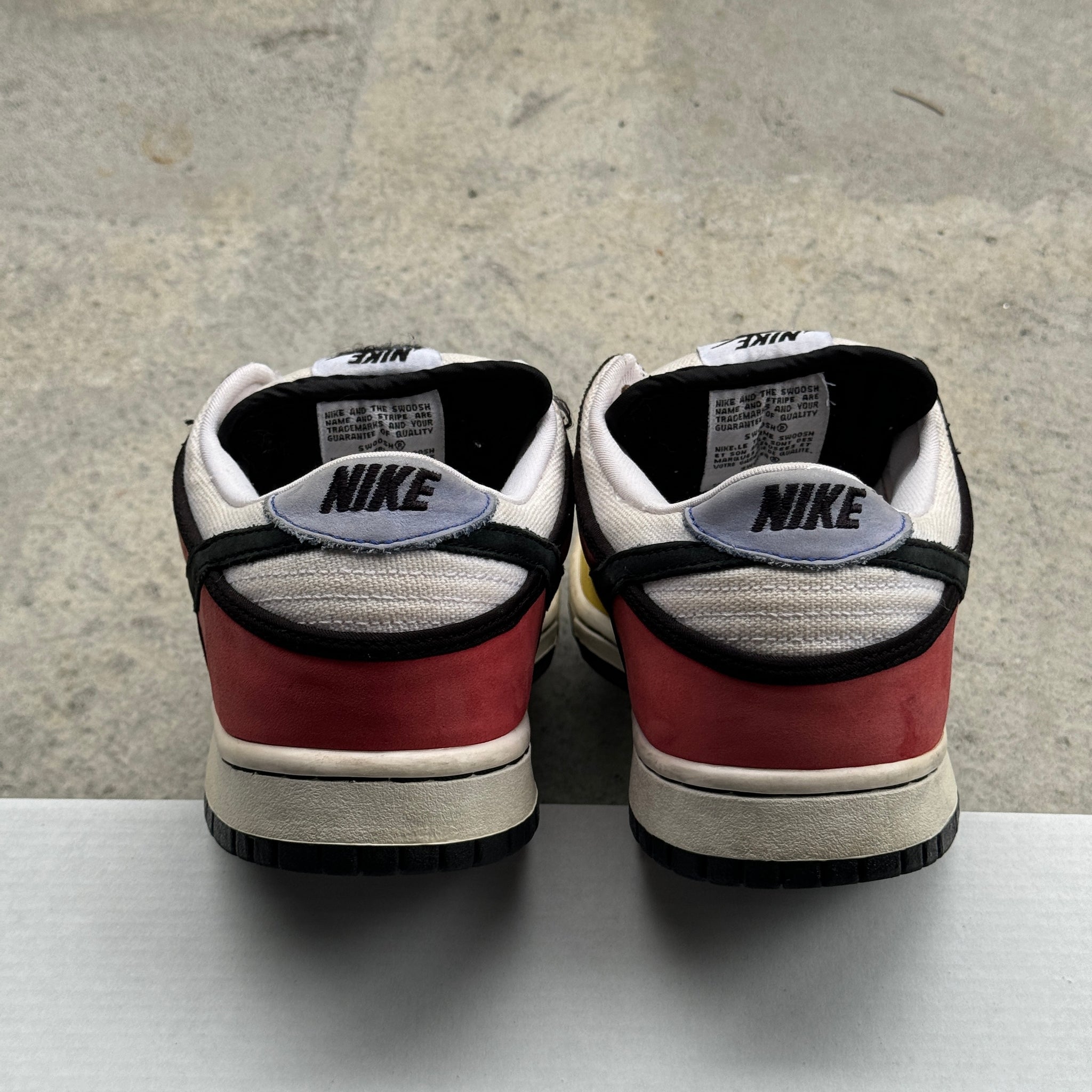 8.5 US - NIKE SB DUNK LOW PIET MONDRIAN 2008