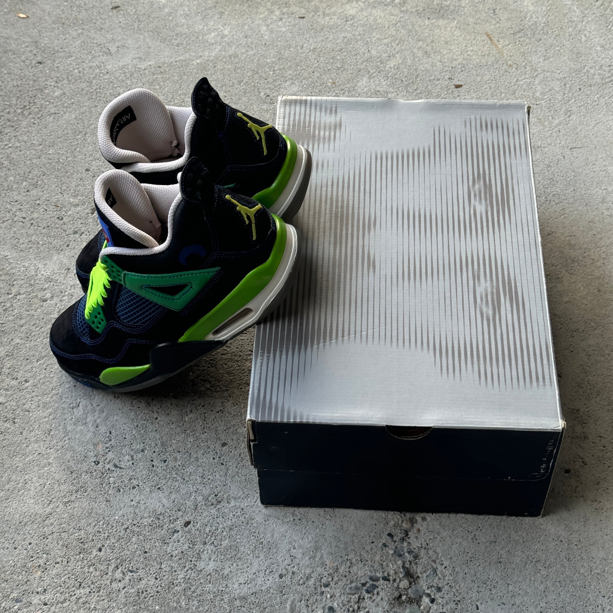 8 US - JORDAN 4 DOERNBECHER W BOX 2011