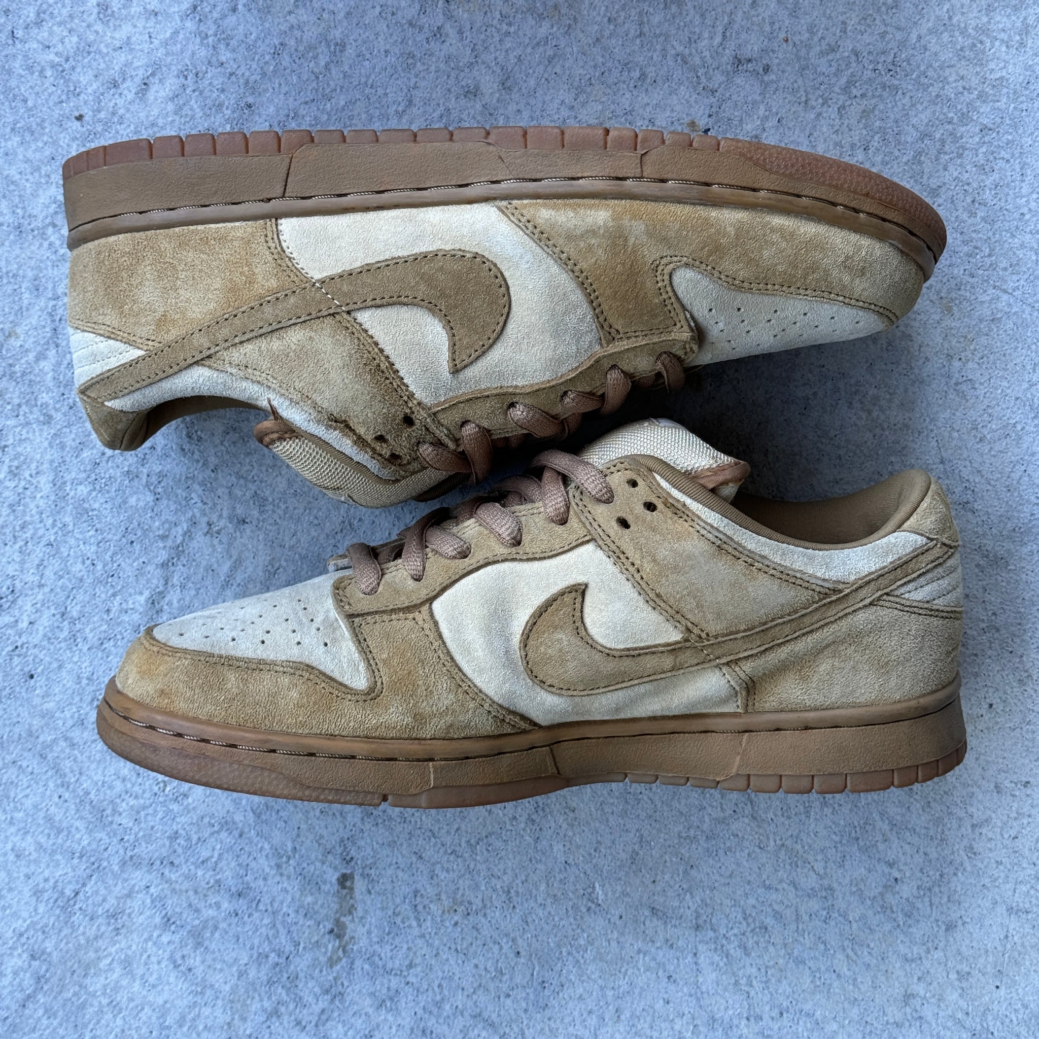 10.5 US - NIKE SB DUNK LOW WHEAT FORBES W BOX 2002