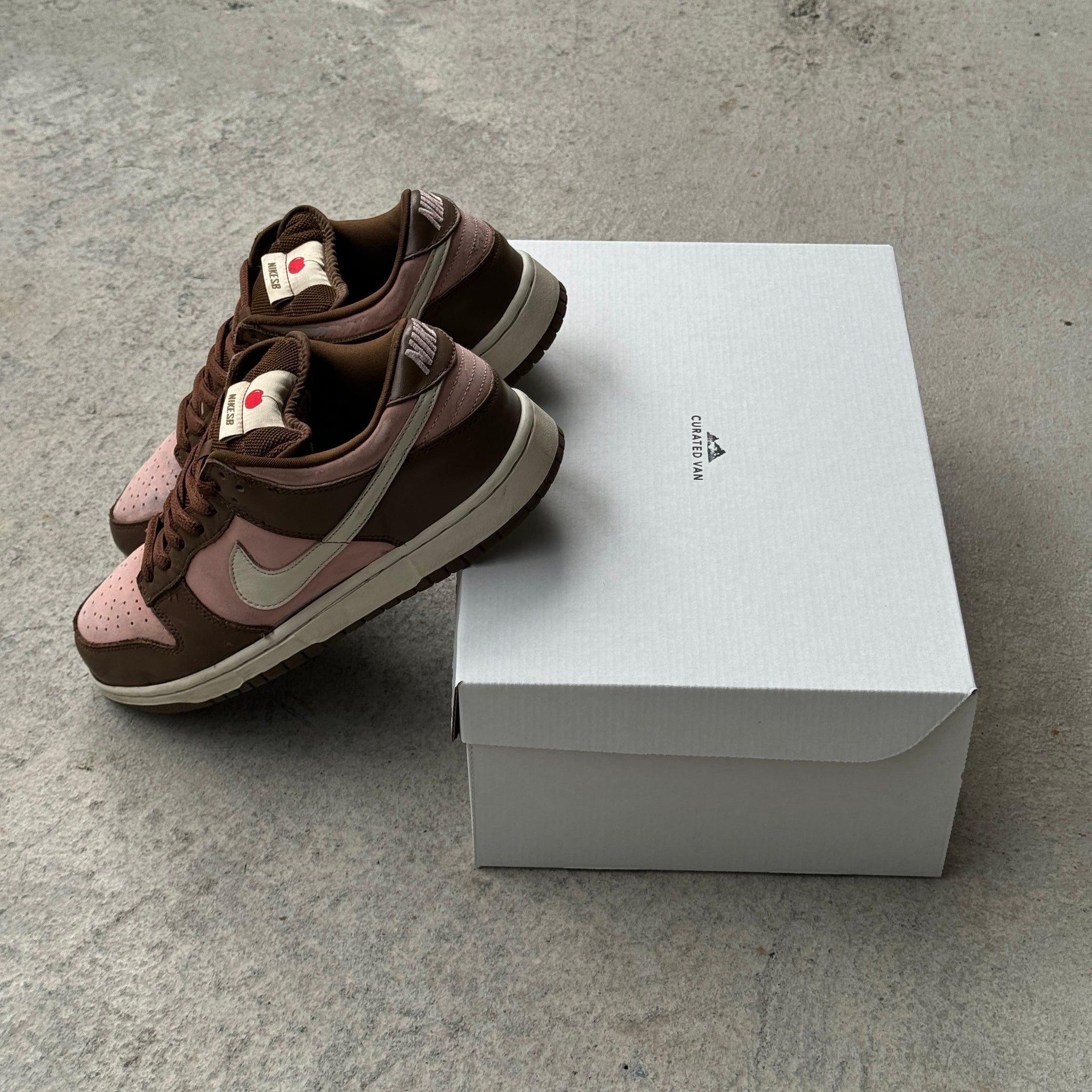 9 US - NIKE SB DUNK LOW STUSSY 2005