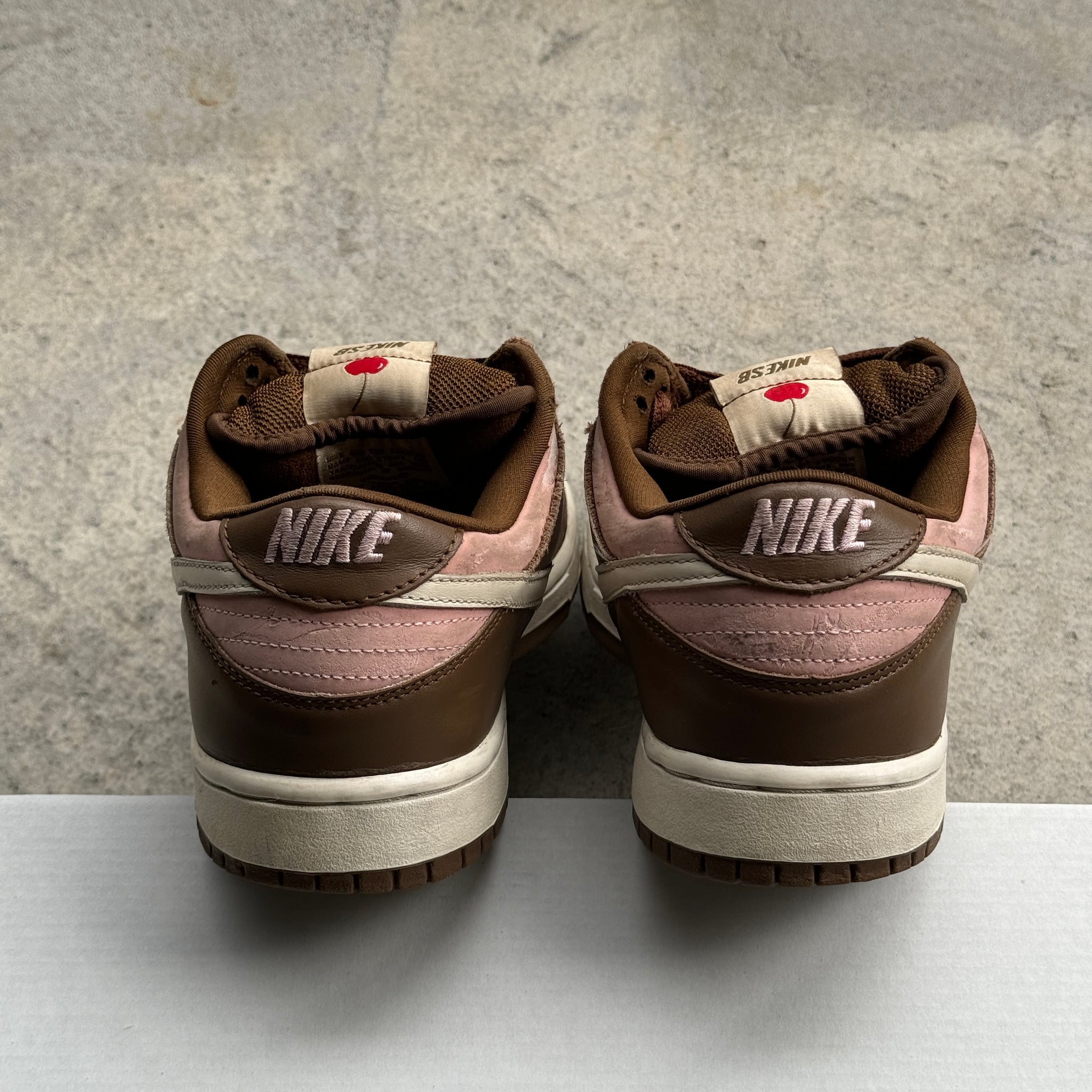 9 US - NIKE SB DUNK LOW STUSSY 2005