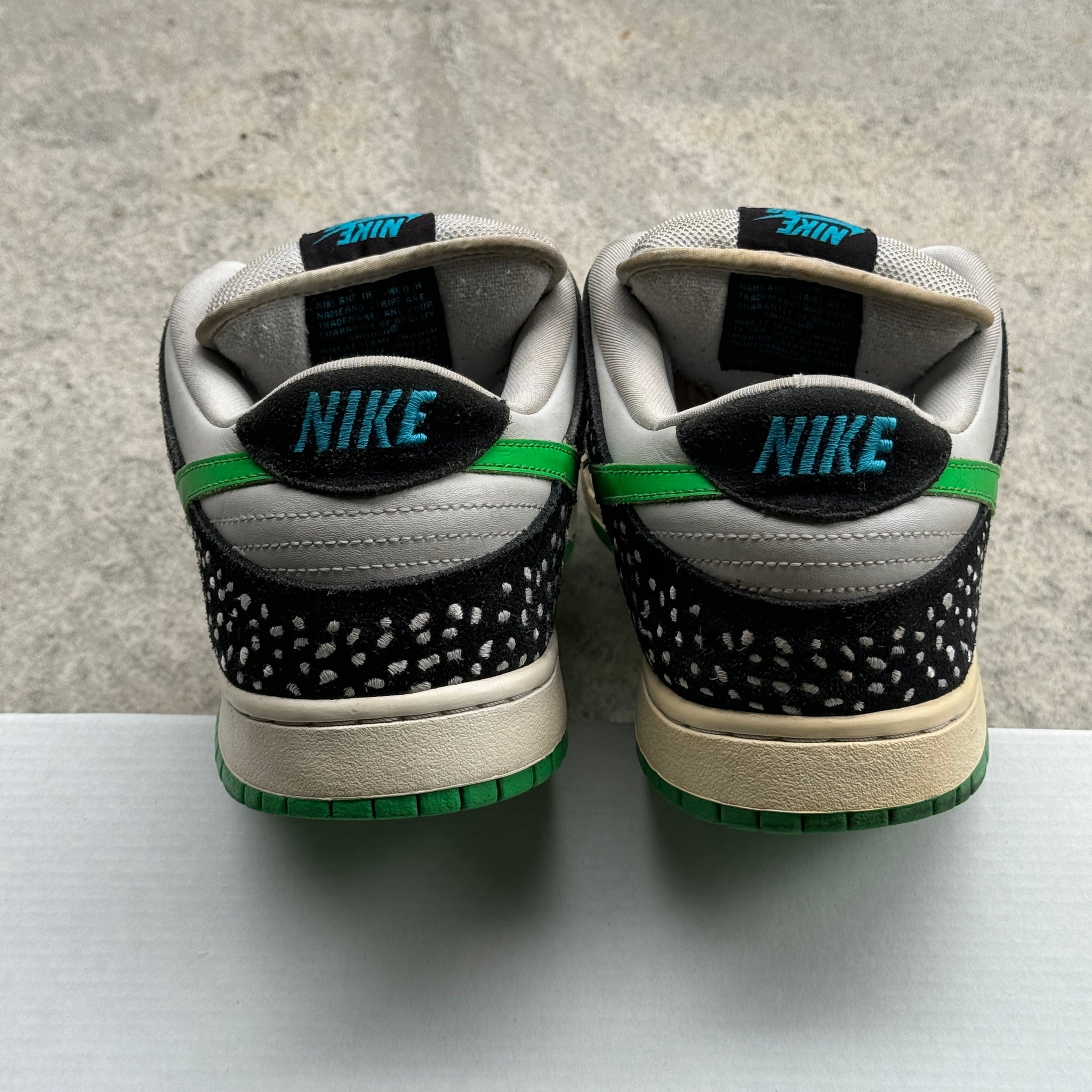 11 US - NIKE SB DUNK LOW LOON 2010