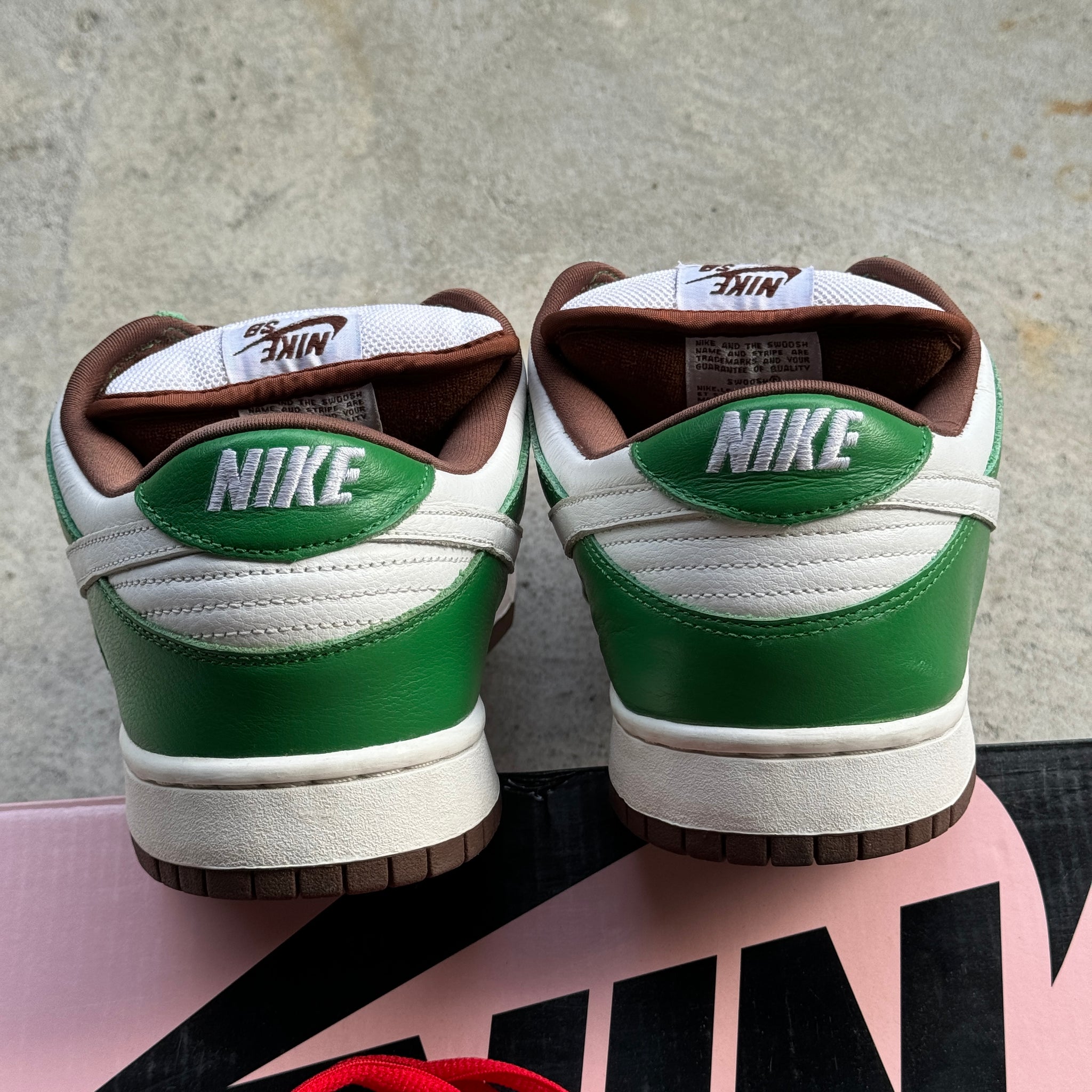 13 US - NIKE SB DUNK LOW CINCO DE MAYO W BOX 2005