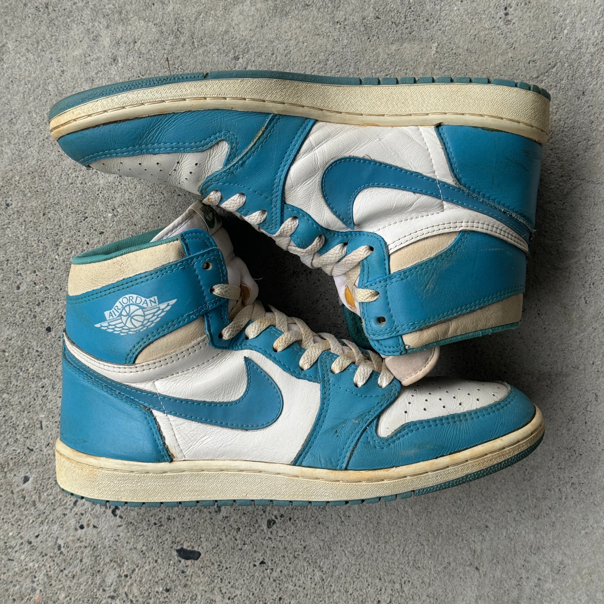 12 US - JORDAN 1 CAROLINA BLUE 1985