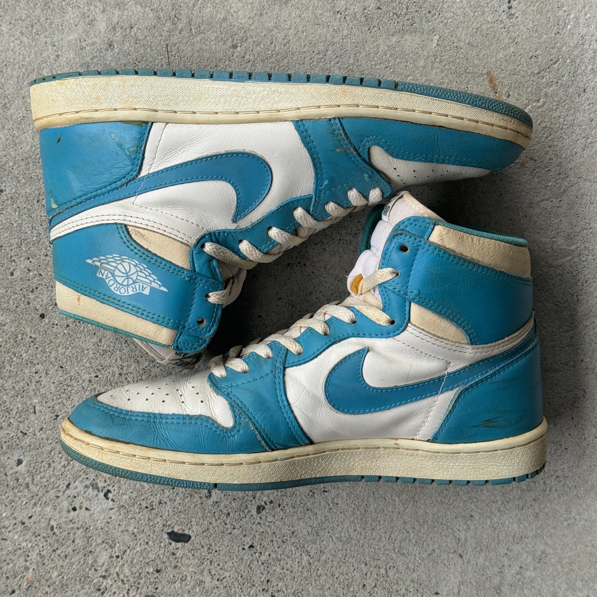 12 US - JORDAN 1 CAROLINA BLUE 1985