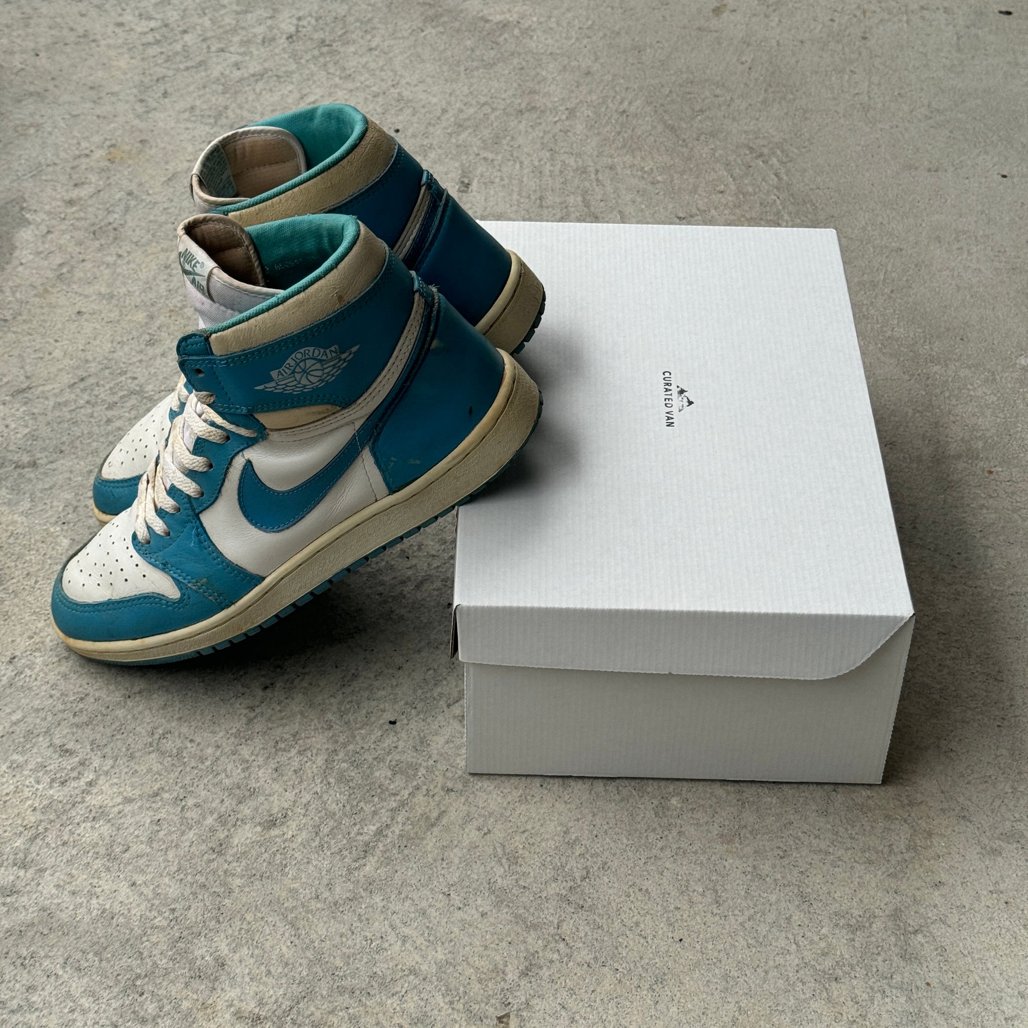 12 US - JORDAN 1 CAROLINA BLUE 1985